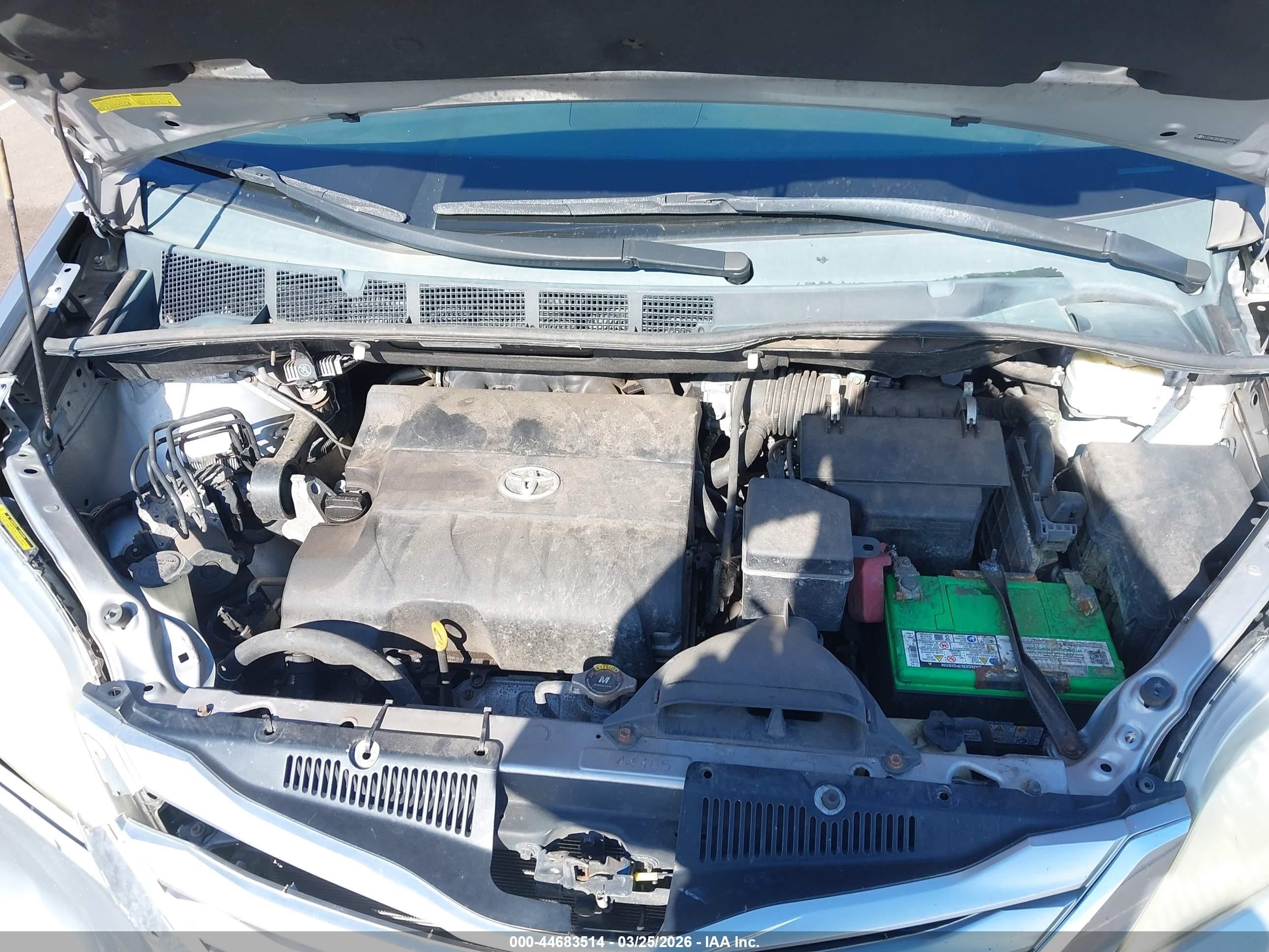 2011 Toyota Sienna Xle V6/xle V6 Auto Access Seat Серый vin: 5TDYK3DC8BS031791