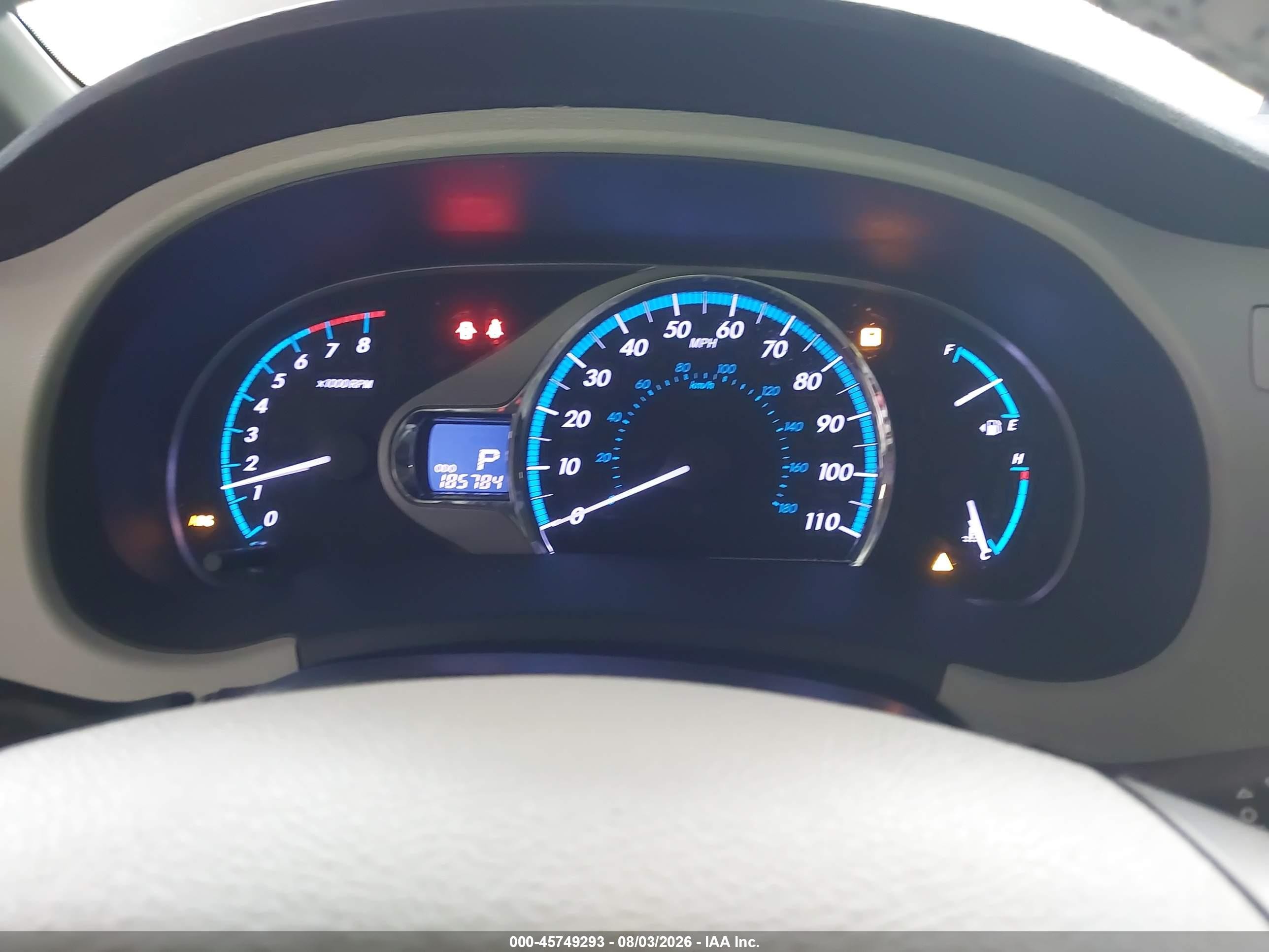 2011 Toyota Sienna Xle V6 White vin: 5TDYK3DC8BS144284