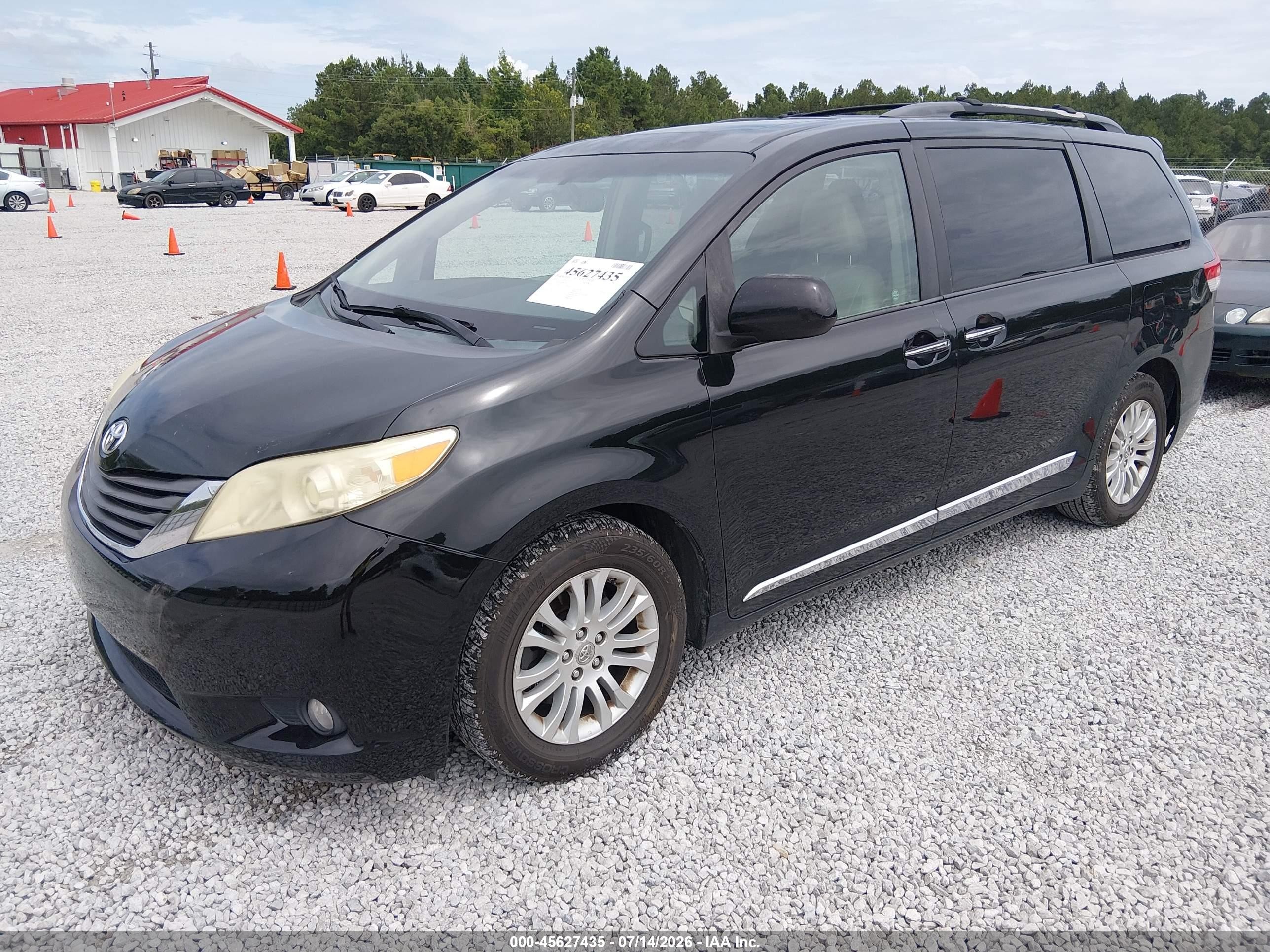 2011 Toyota Sienna Xle V6 Black vin: 5TDYK3DC8BS148173