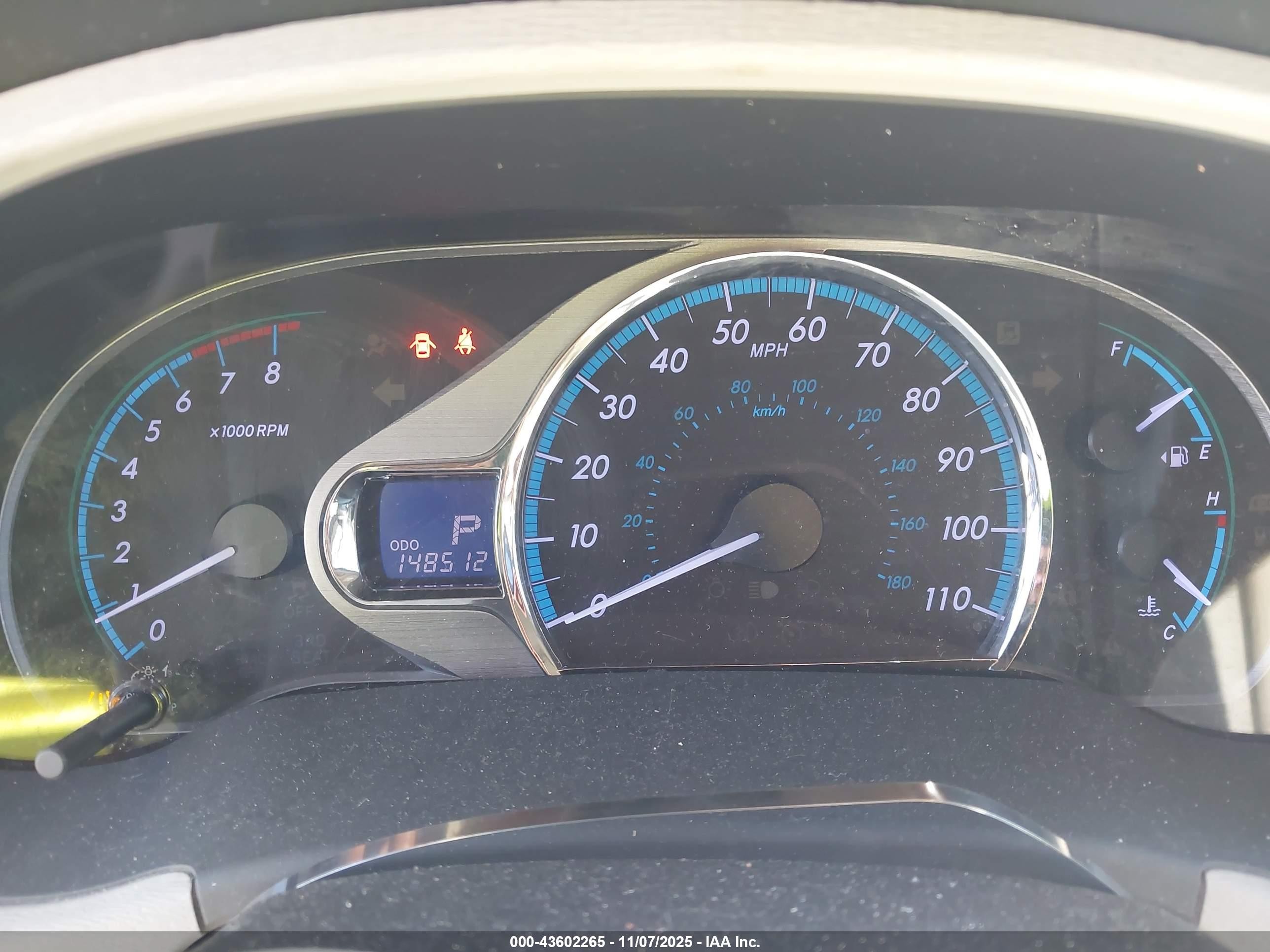 2011 Toyota Sienna Limited V6 Silver vin: 5TDYK3DC8BS160713