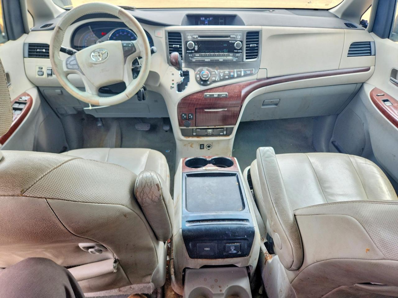 2011 Toyota Sienna Xle 8-passenger Gray vin: 5TDYK3DC8BS162011