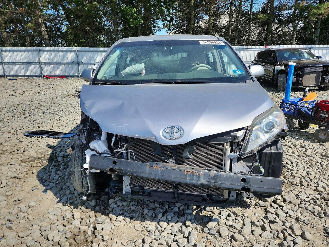 2012 Toyota Sienna Xle 8-passenger Silver vin: 5TDYK3DC8CS190862