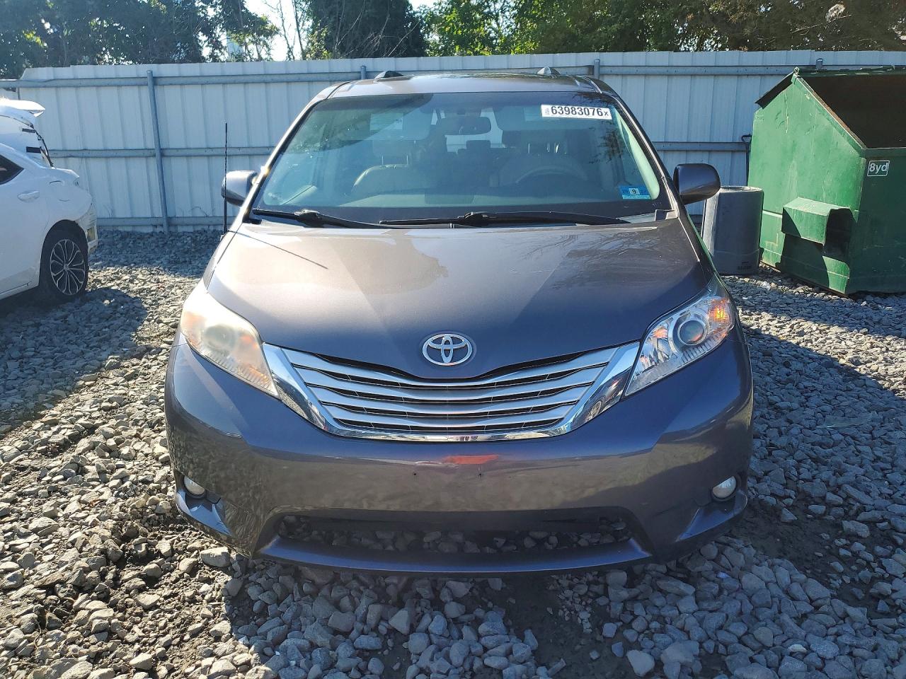 2013 Toyota Sienna Xle 8-passenger Gray vin: 5TDYK3DC8DS291403