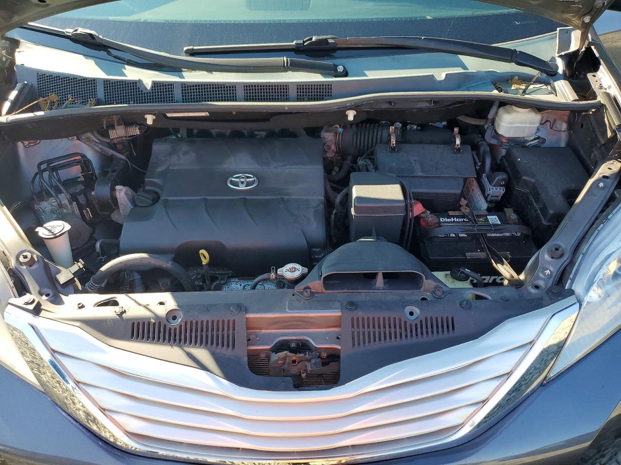 2013 Toyota Sienna Xle 8-passenger Gray vin: 5TDYK3DC8DS291403