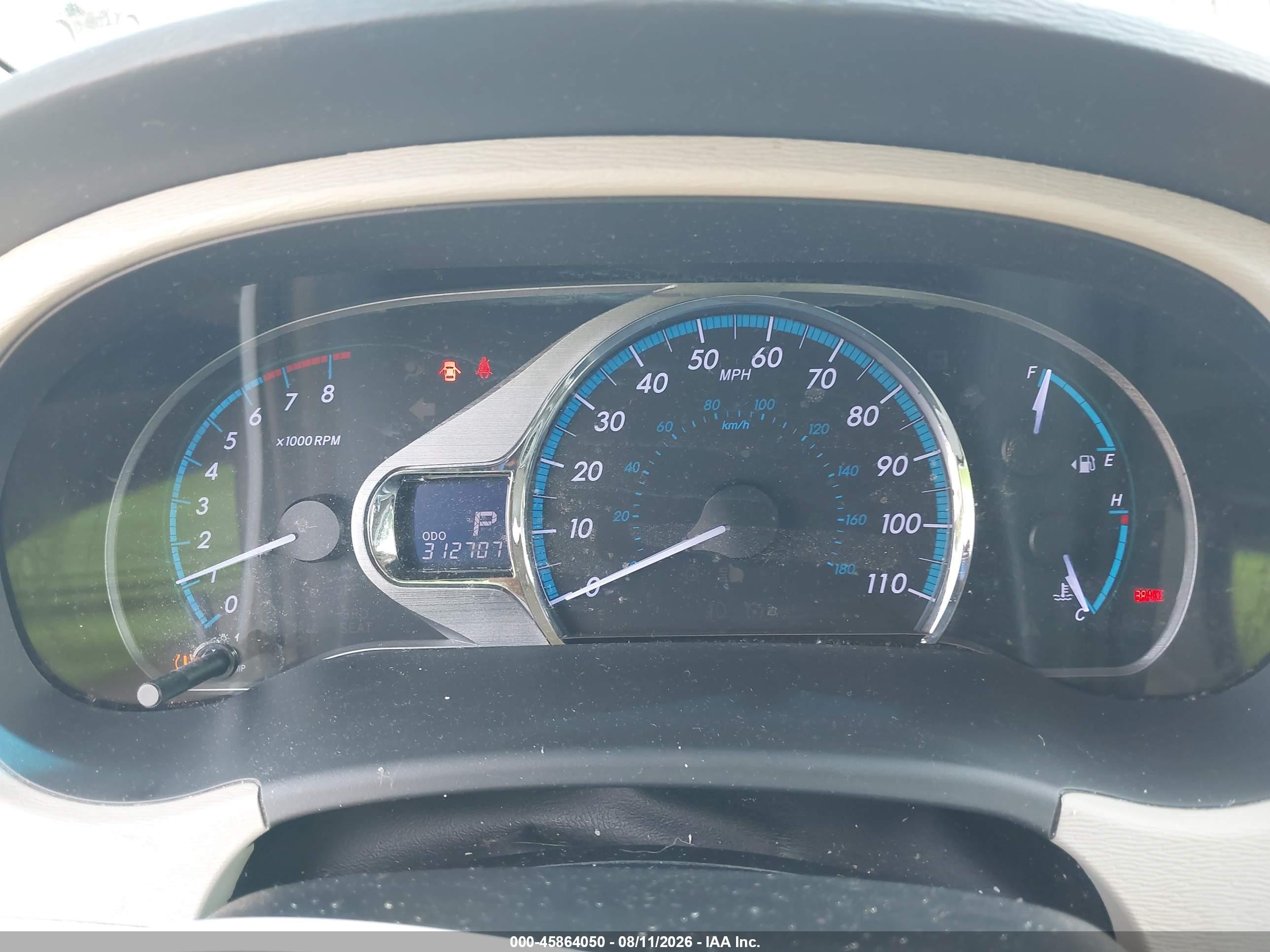2013 Toyota Sienna Xle V6 8 Passenger Красный vin: 5TDYK3DC8DS325954