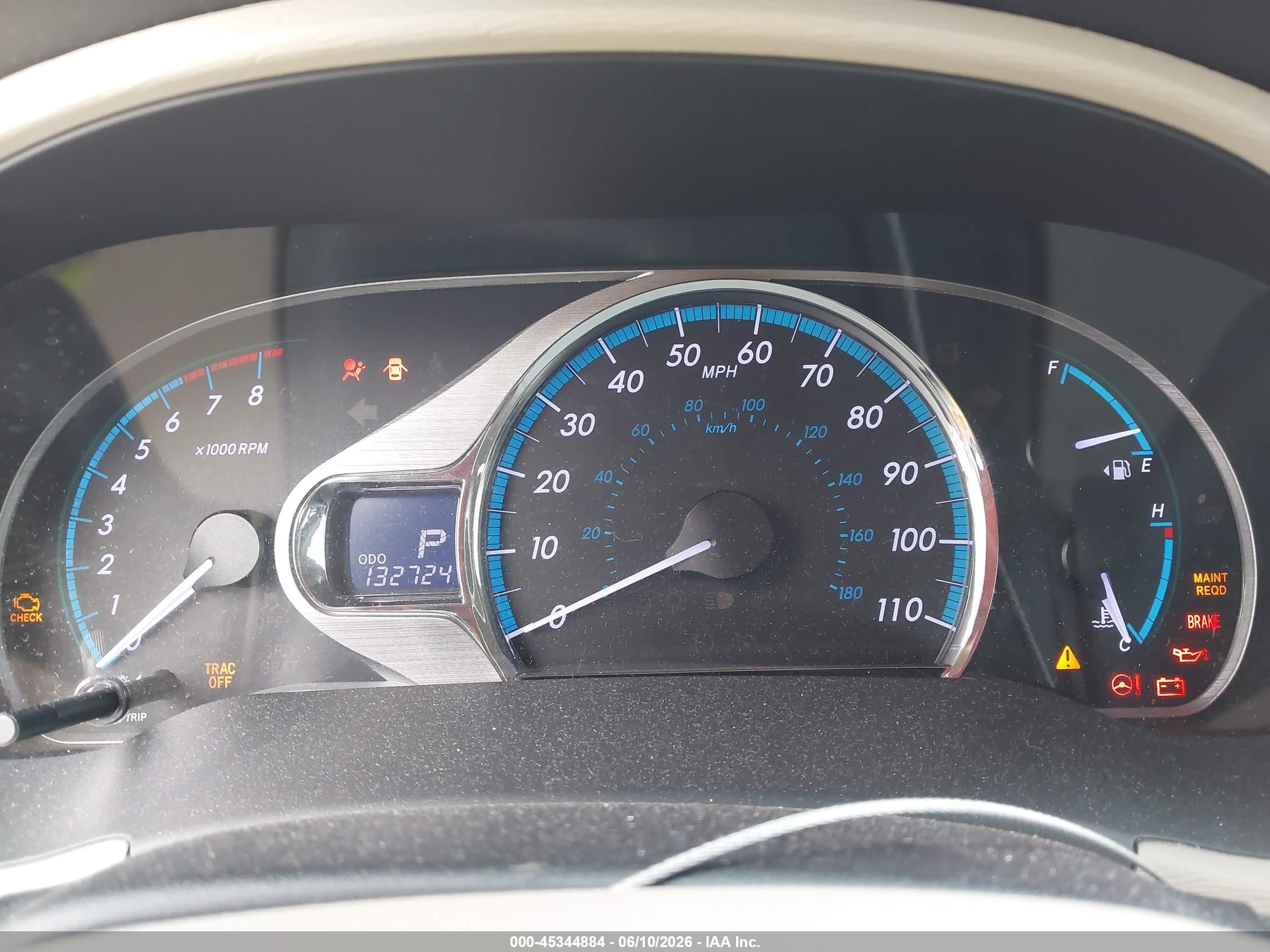 2013 Toyota Sienna Xle V6 8 Passenger Red vin: 5TDYK3DC8DS377259