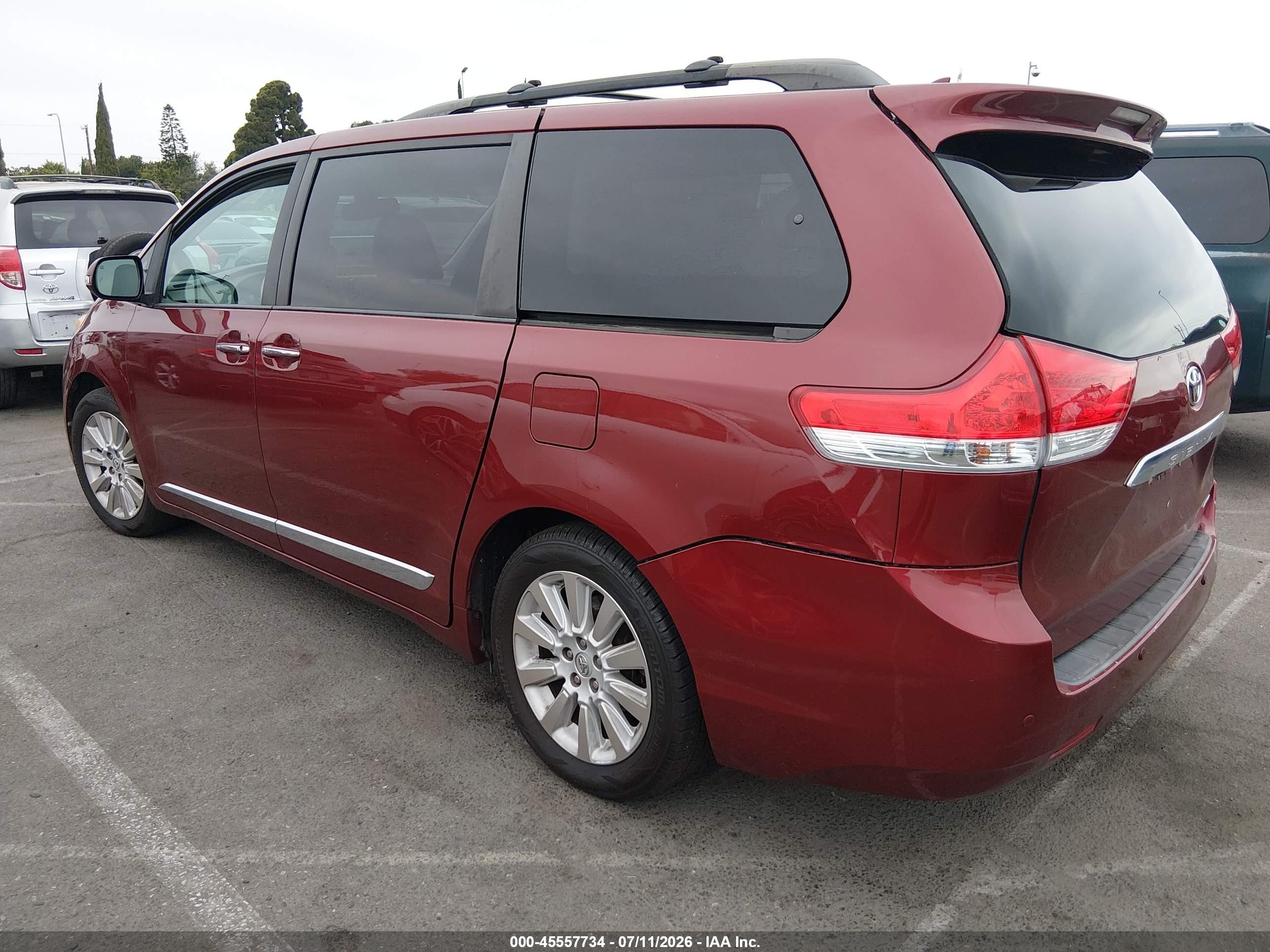 2013 Toyota Sienna Limited V6 7 Passenger Red vin: 5TDYK3DC8DS397155