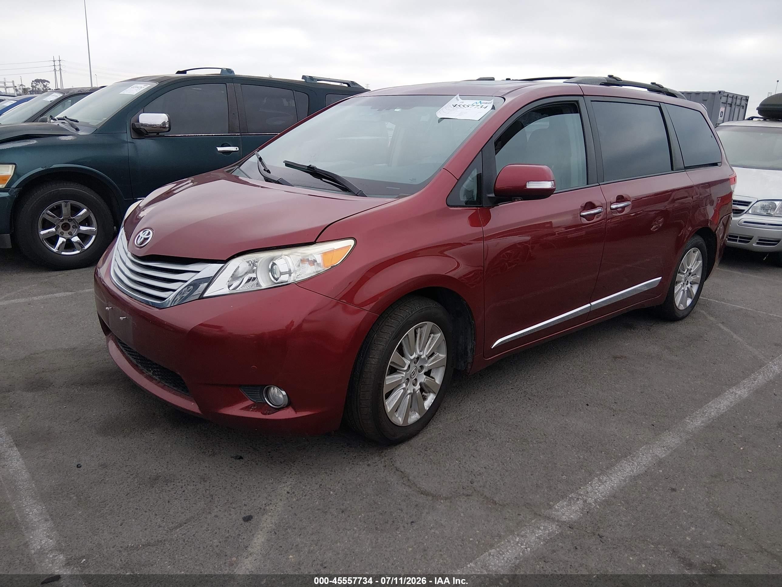 2013 Toyota Sienna Limited V6 7 Passenger Red vin: 5TDYK3DC8DS397155