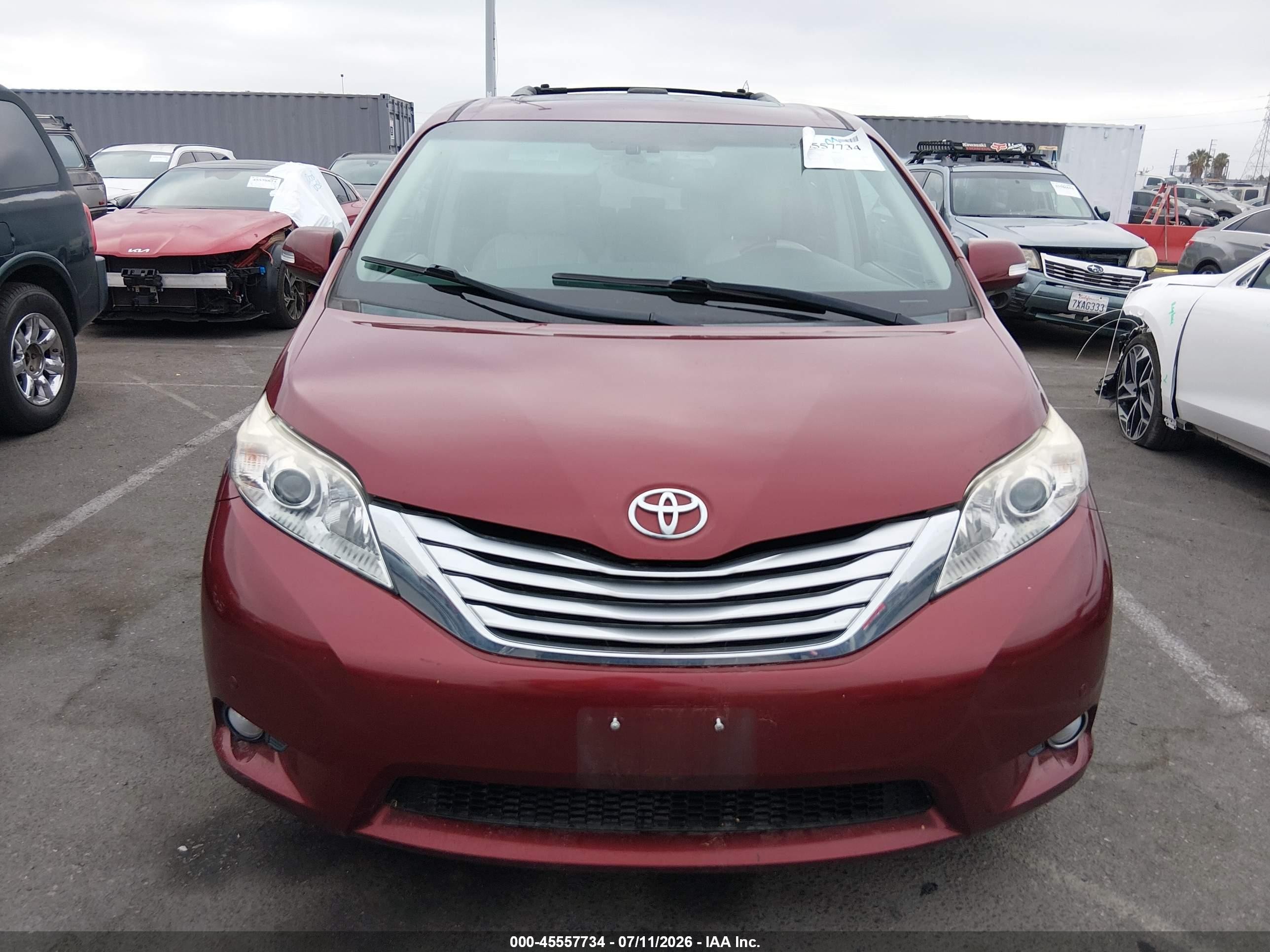 2013 Toyota Sienna Limited V6 7 Passenger Red vin: 5TDYK3DC8DS397155