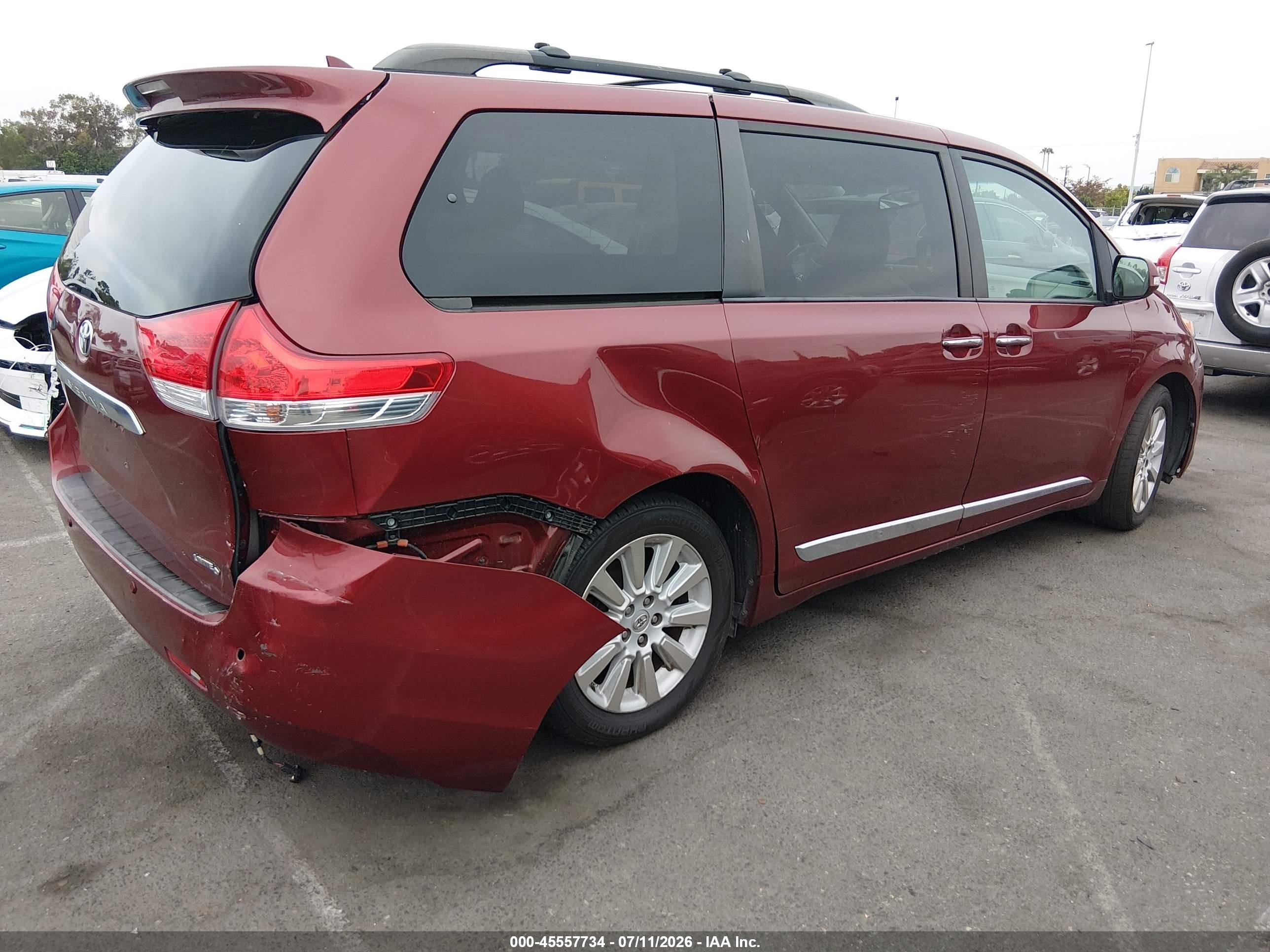 2013 Toyota Sienna Limited V6 7 Passenger Red vin: 5TDYK3DC8DS397155