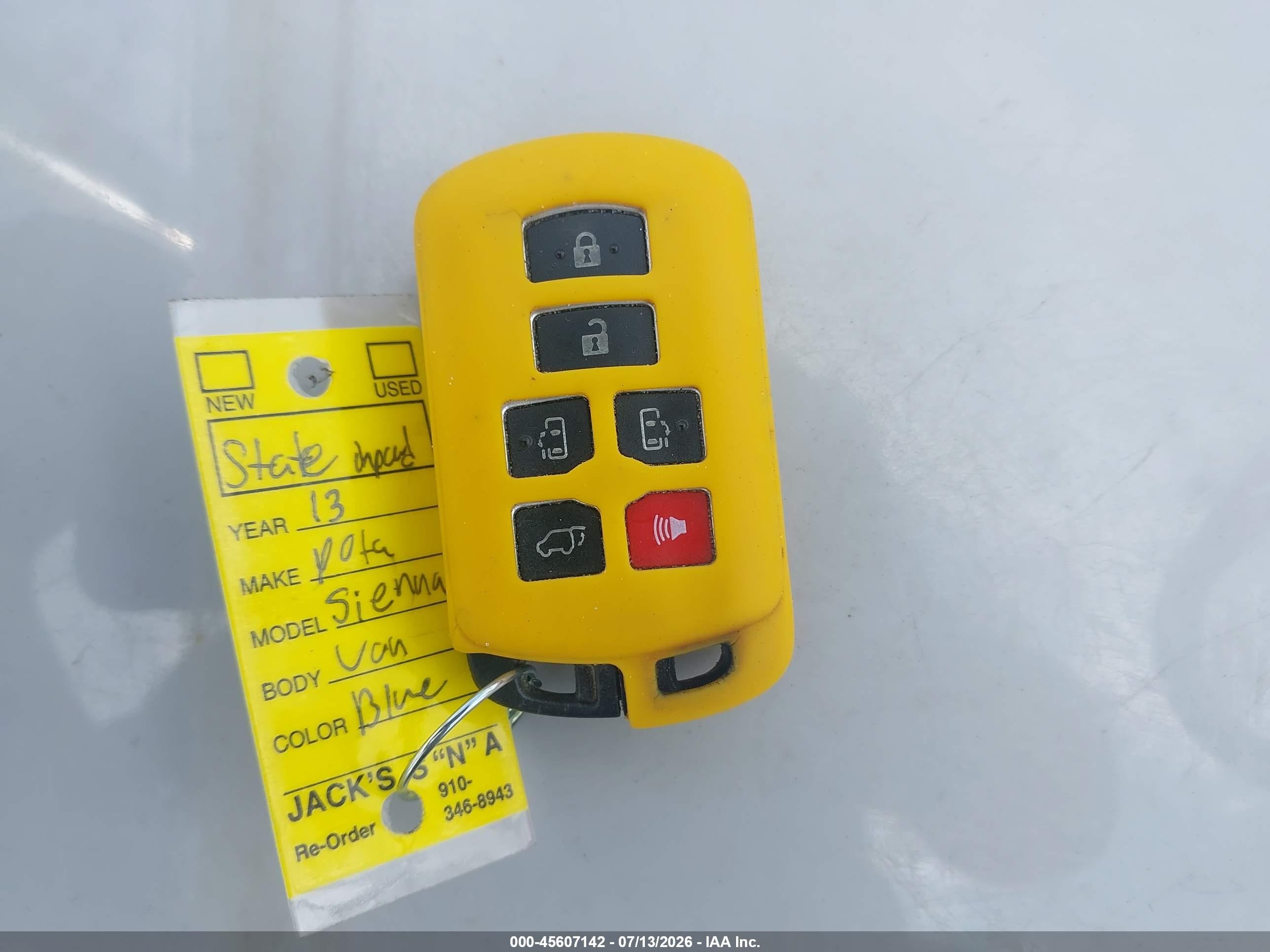 2013 Toyota Sienna Xle V6 8 Passenger Синий vin: 5TDYK3DC8DS399911