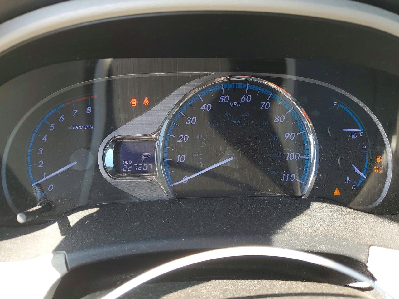 2014 Toyota Sienna Limited 7-passenger White vin: 5TDYK3DC8ES415414