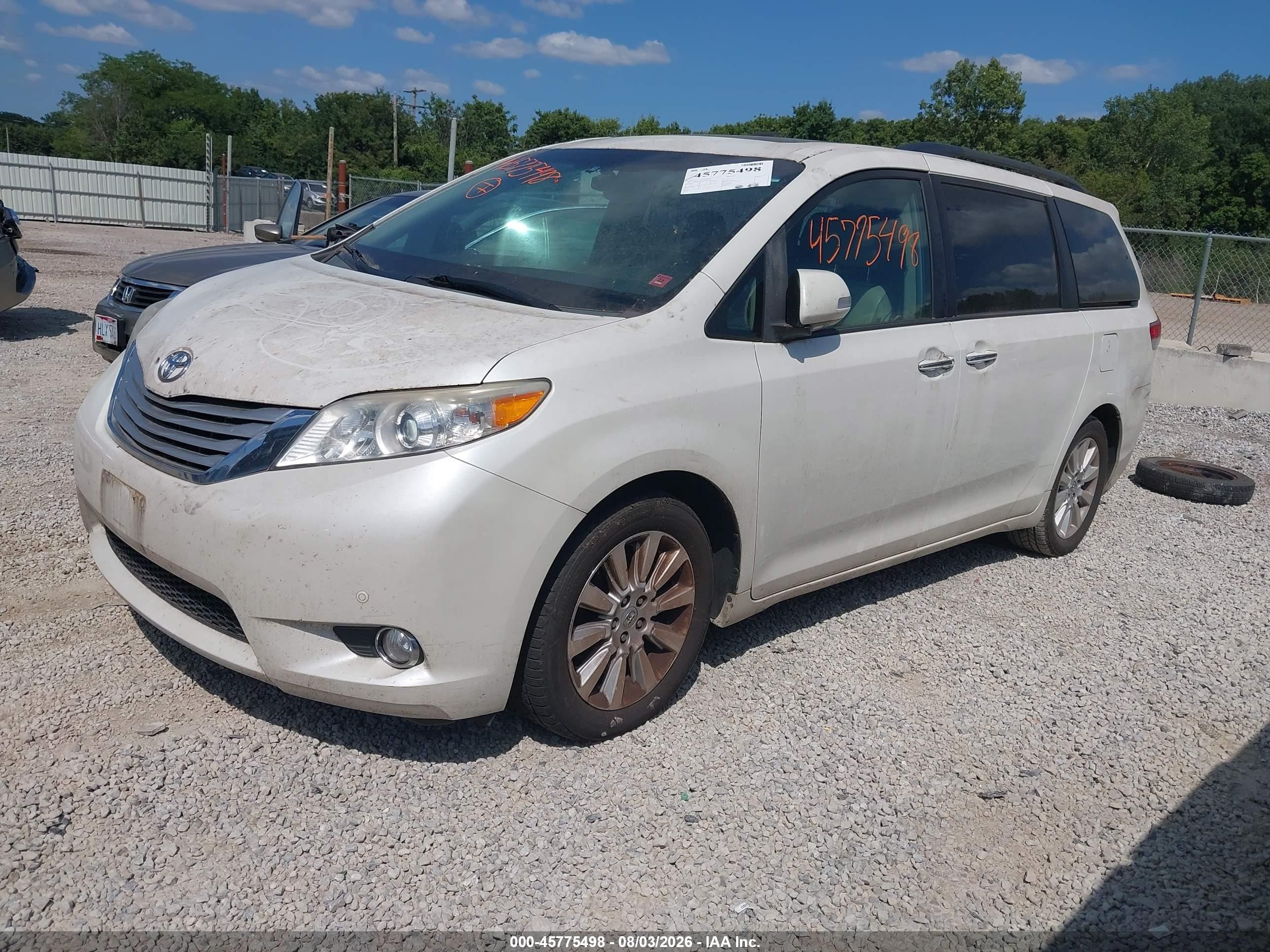 2014 Toyota Sienna Limited V6 7 Passenger White vin: 5TDYK3DC8ES425313