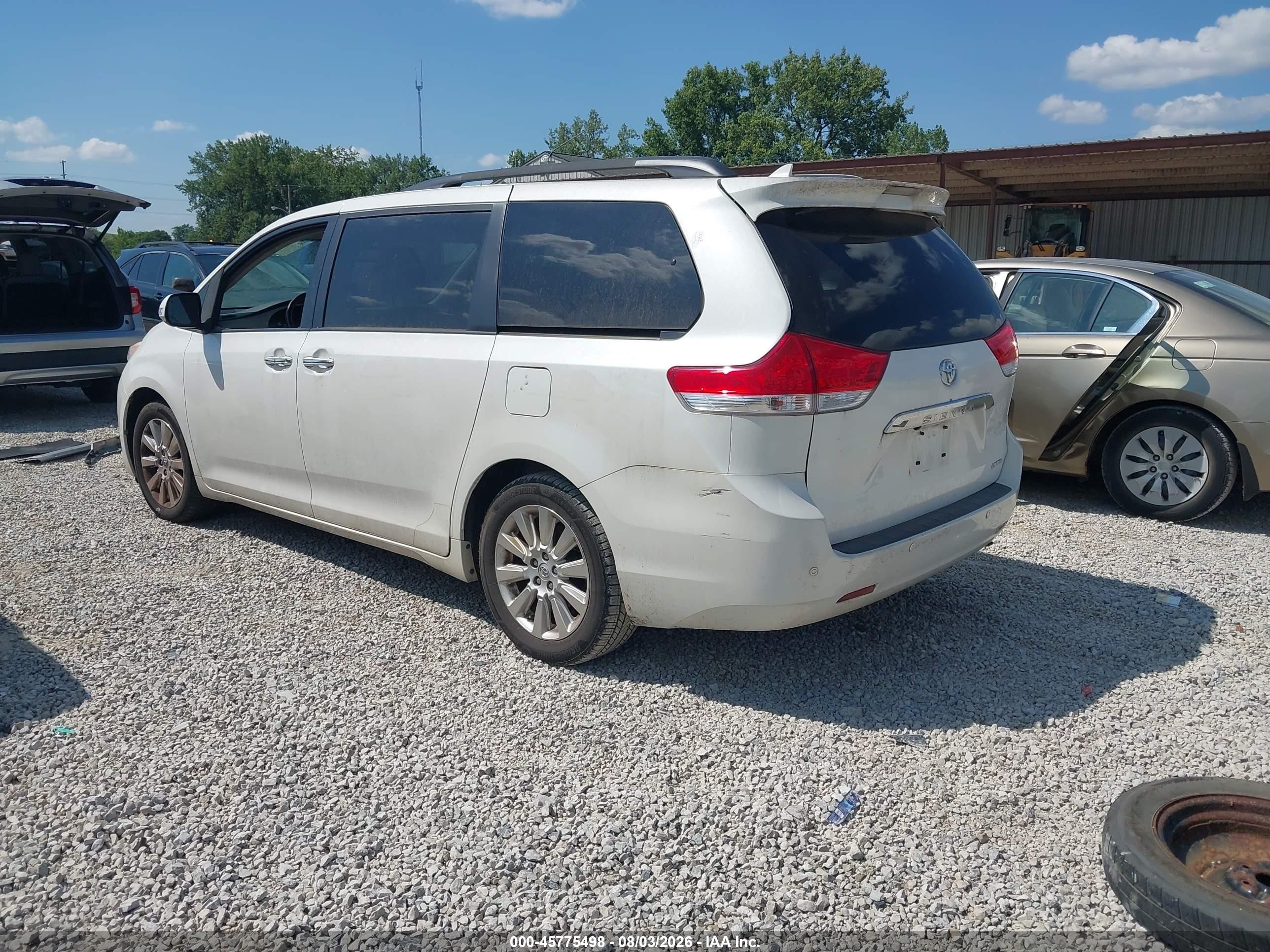 2014 Toyota Sienna Limited V6 7 Passenger White vin: 5TDYK3DC8ES425313