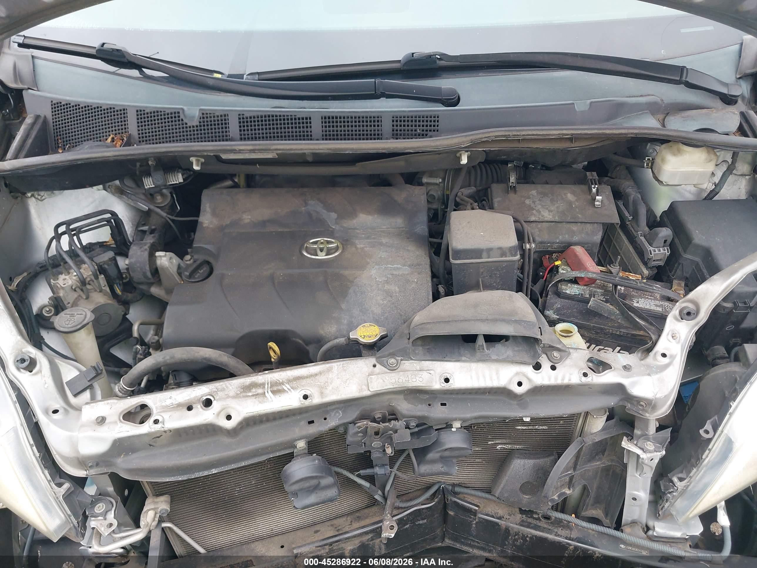 2014 Toyota Sienna Xle V6 8 Passenger Silver vin: 5TDYK3DC8ES436036