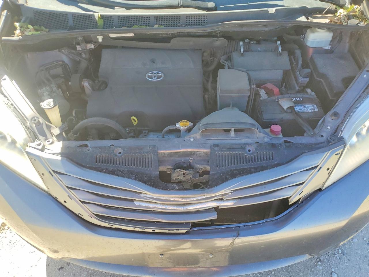 2014 Toyota Sienna Xle 8-passenger Gray vin: 5TDYK3DC8ES461177