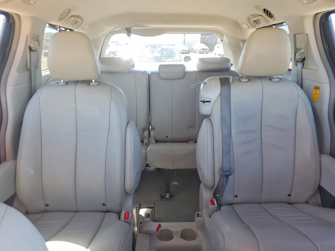 2014 Toyota Sienna Xle 8-passenger Gray vin: 5TDYK3DC8ES461177