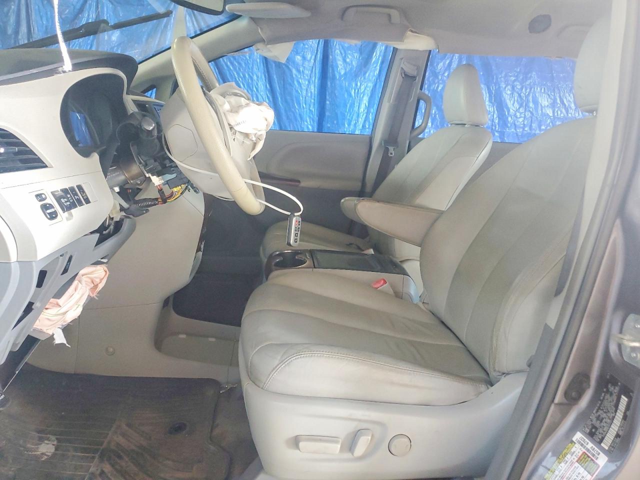 2014 Toyota Sienna Xle 8-passenger Gray vin: 5TDYK3DC8ES473121