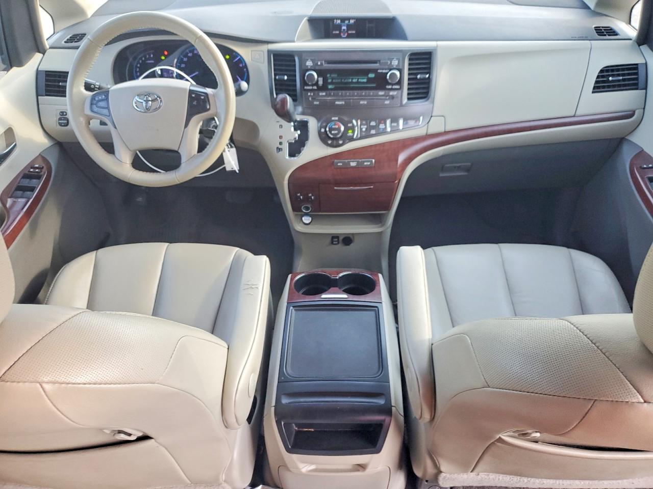 2014 Toyota Sienna Xle 8-passenger Желто-коричневый vin: 5TDYK3DC8ES487858