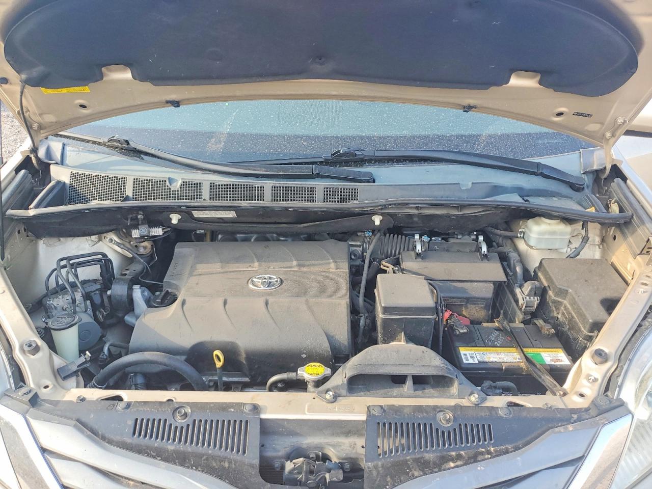 2014 Toyota Sienna Xle 8-passenger Желто-коричневый vin: 5TDYK3DC8ES487858