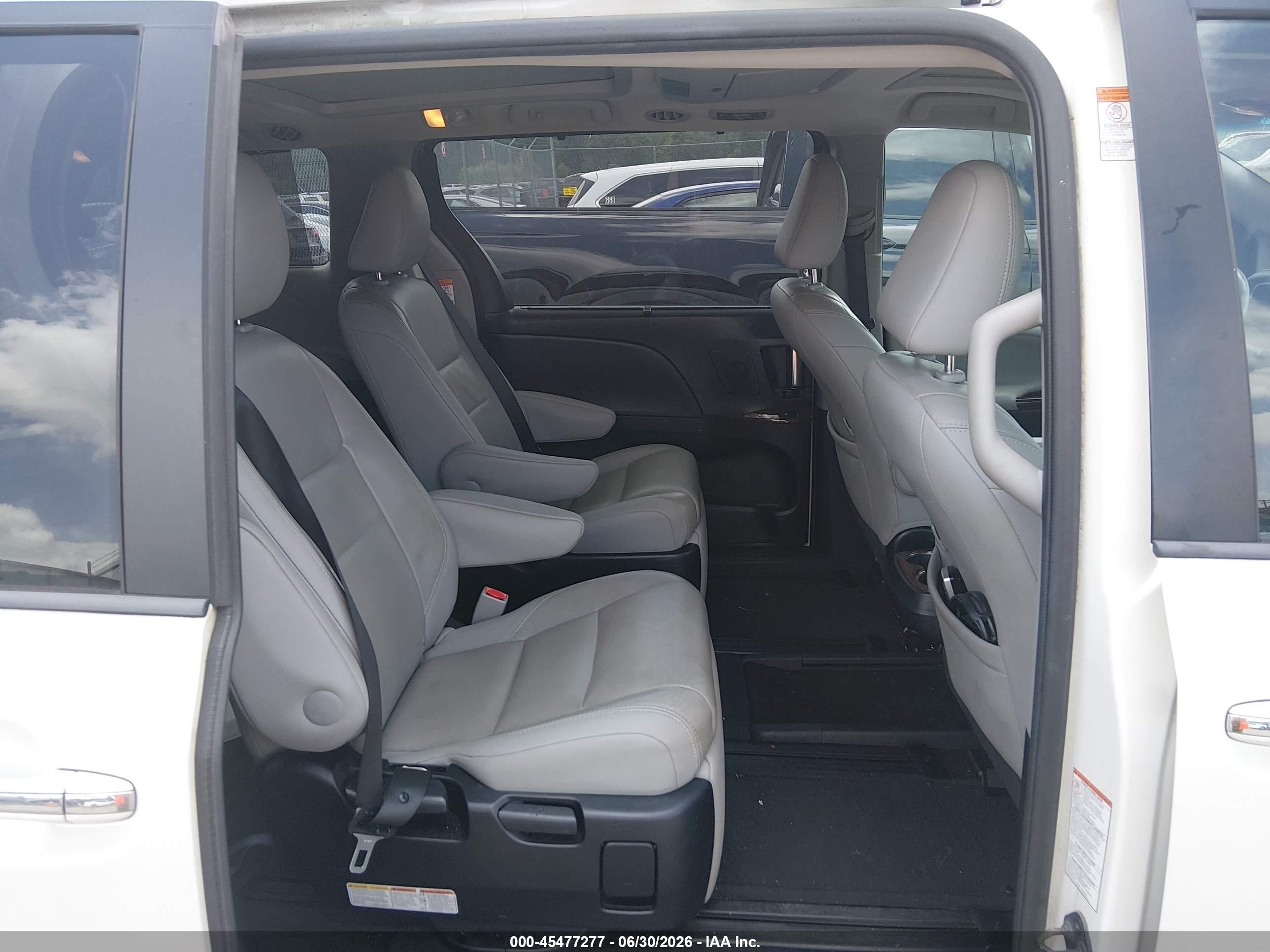 2015 Toyota Sienna Limited Premium 7 Passenger Белый vin: 5TDYK3DC8FS570692