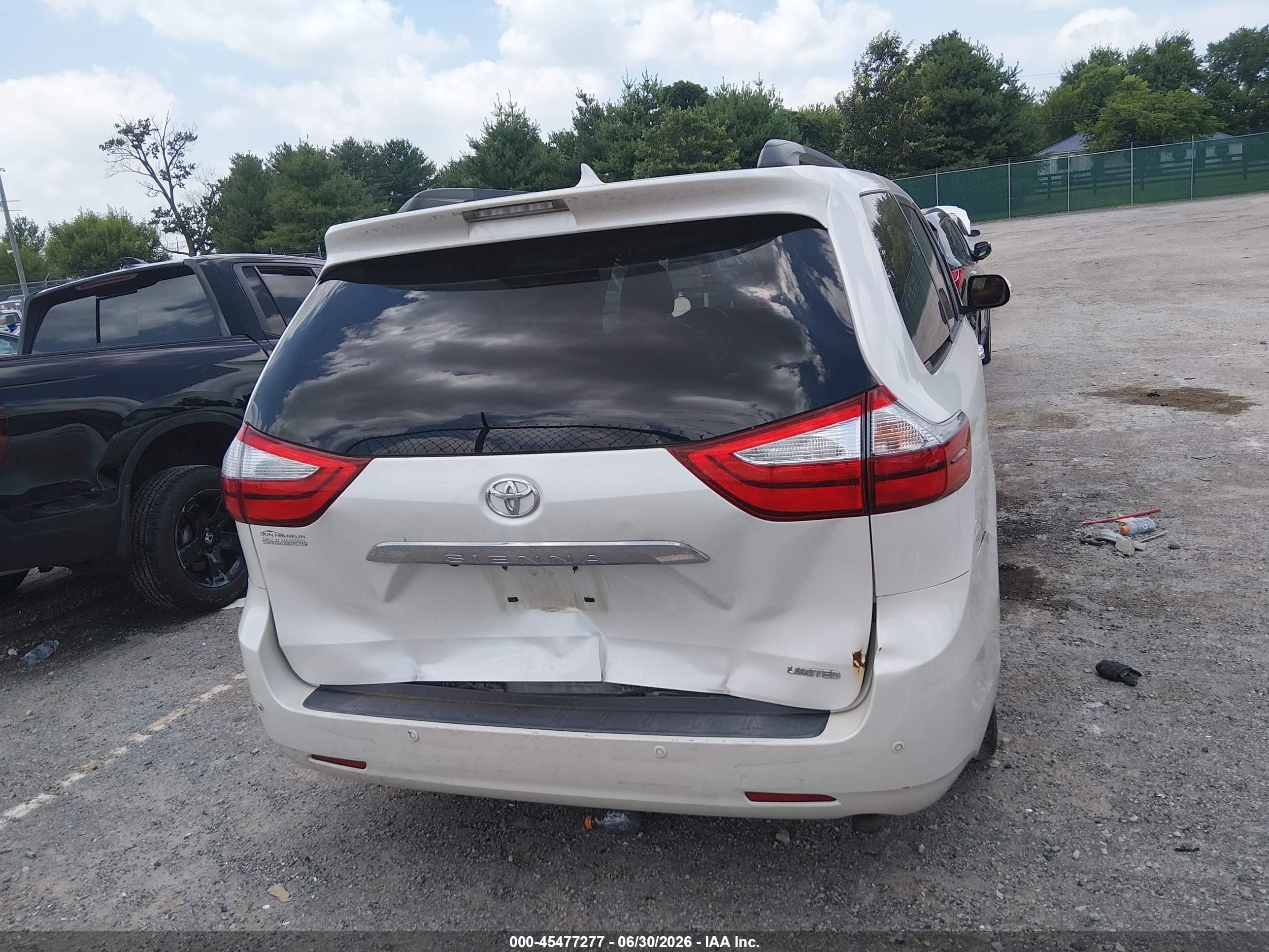 2015 Toyota Sienna Limited Premium 7 Passenger Белый vin: 5TDYK3DC8FS570692