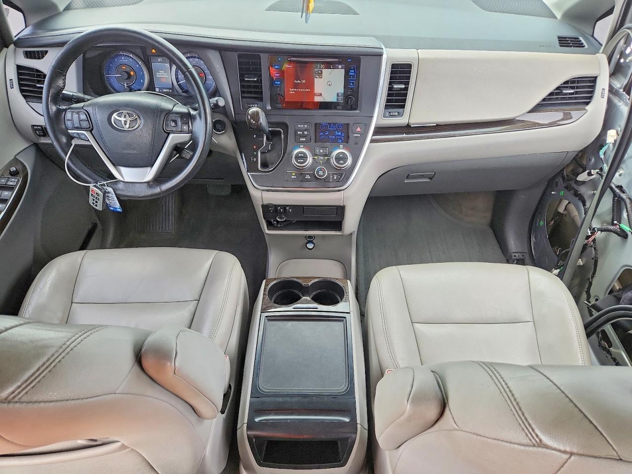 2015 Toyota Sienna Xle 8-passenger Silver vin: 5TDYK3DC8FS582339