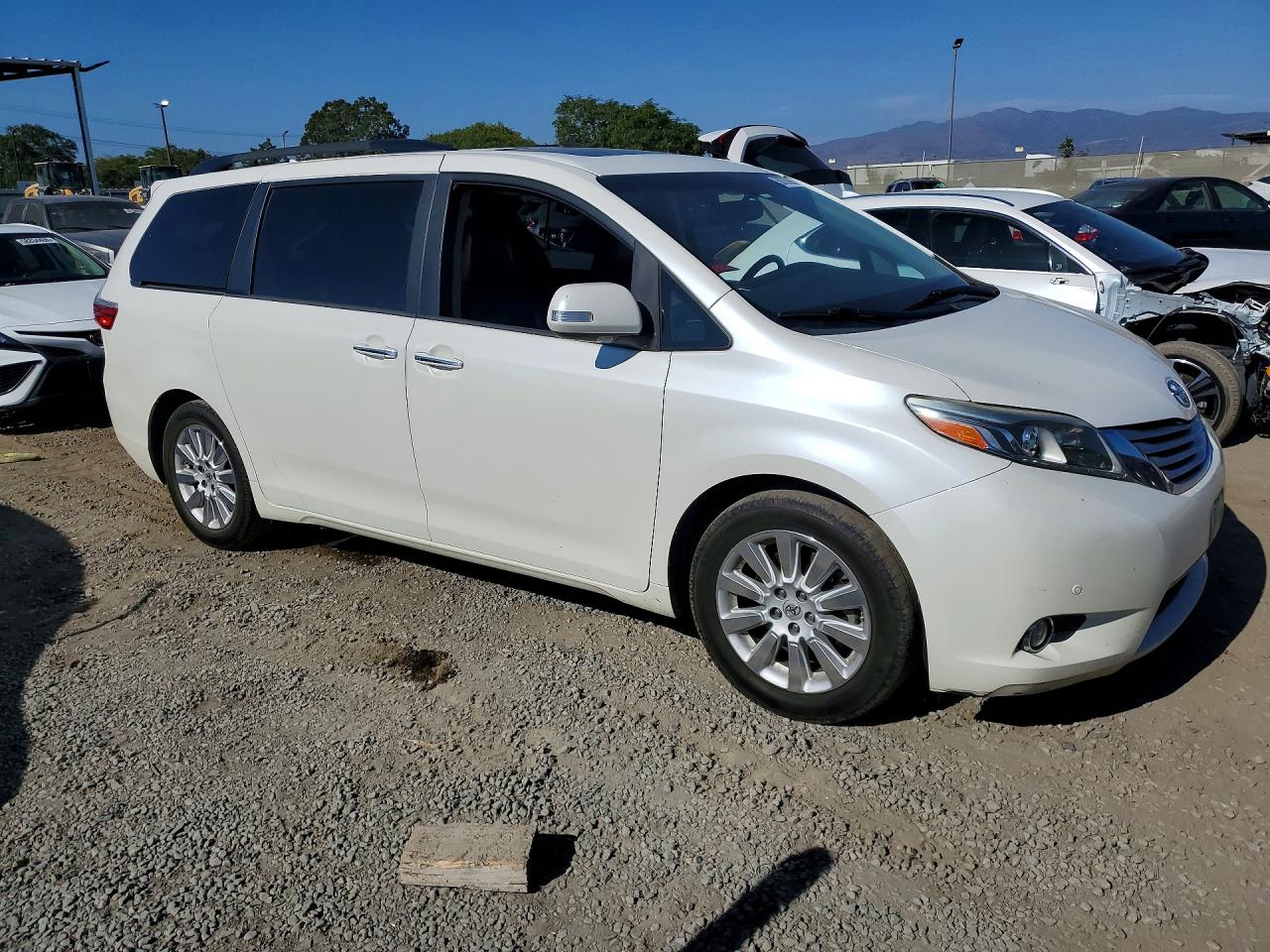 2015 Toyota Sienna Limited 7-passenger White vin: 5TDYK3DC8FS627926