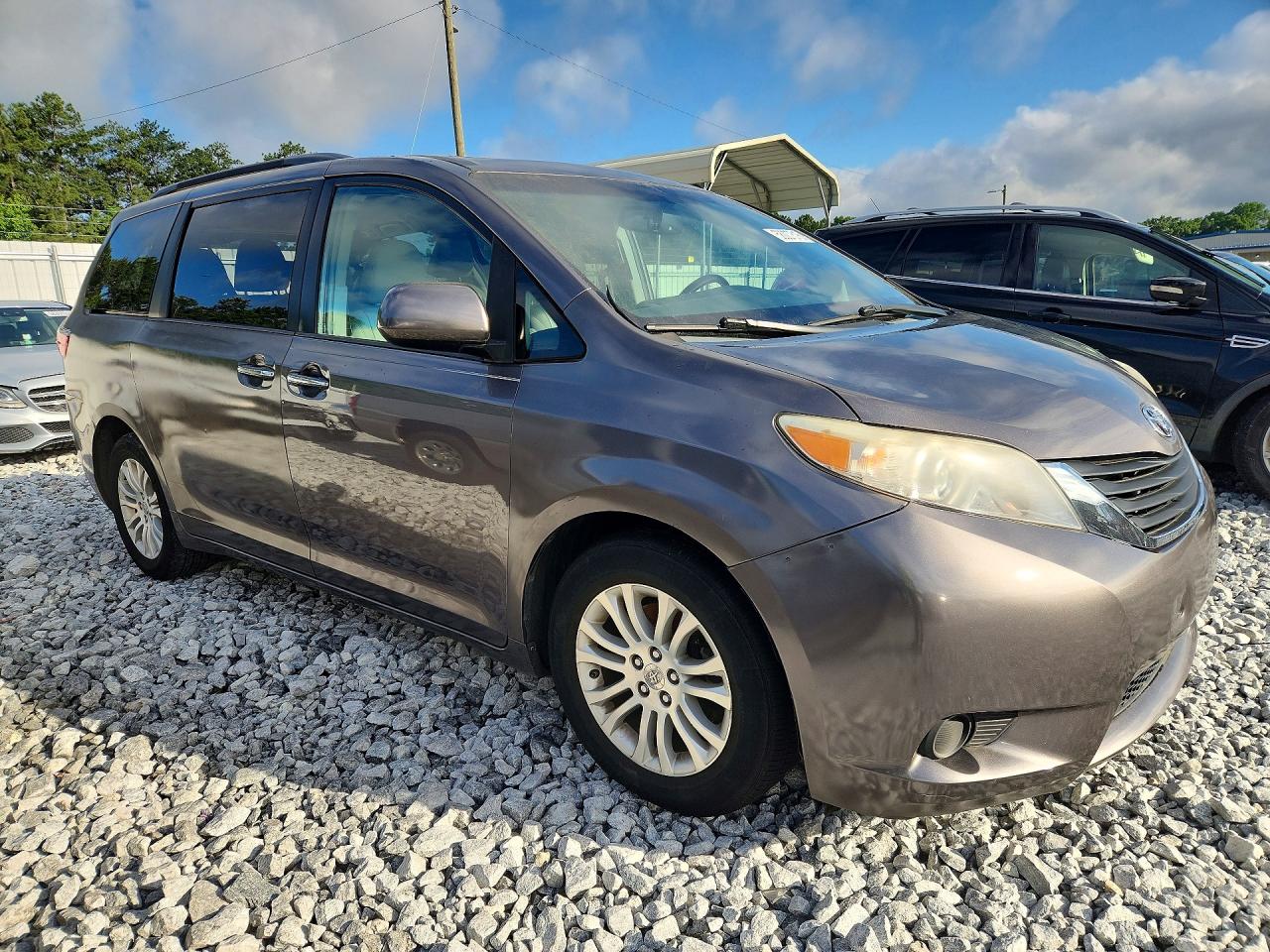 2015 Toyota Sienna Xle 8-passenger Gray vin: 5TDYK3DC8FS633645