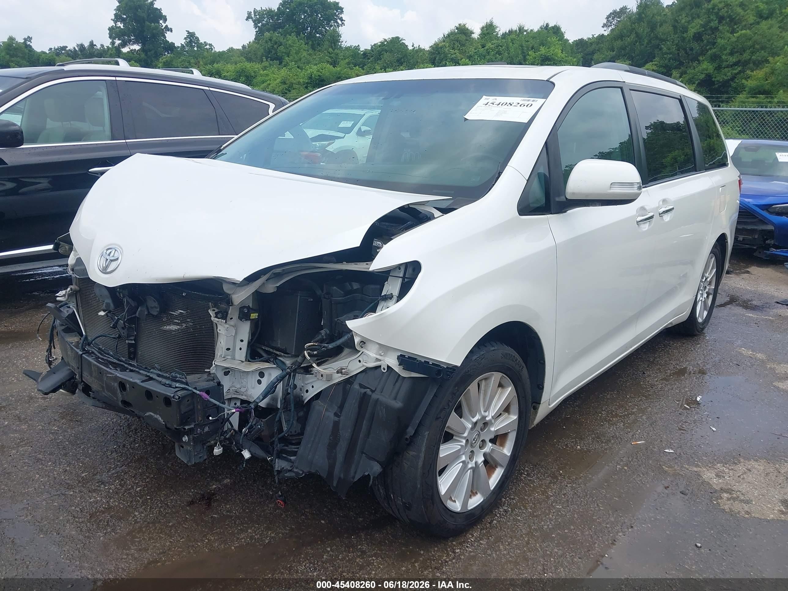 2015 Toyota Sienna Limited Premium 7 Passenger White vin: 5TDYK3DC8FS654768