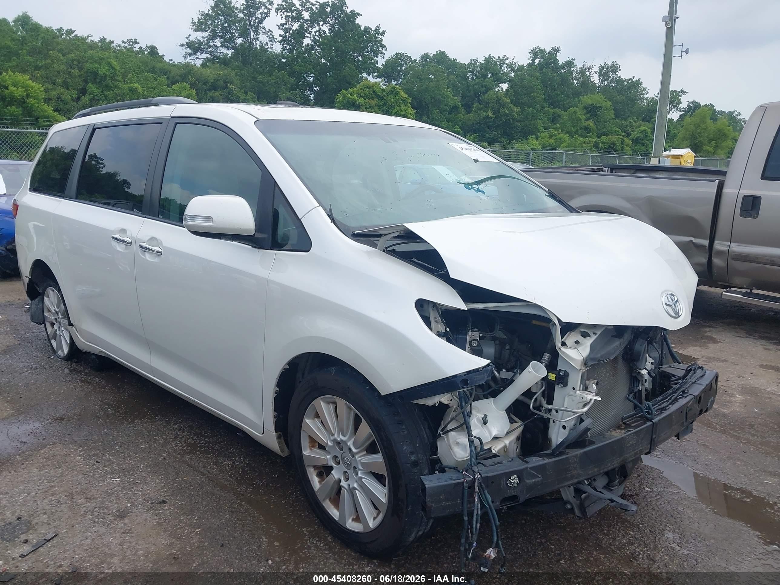 2015 Toyota Sienna Limited Premium 7 Passenger White vin: 5TDYK3DC8FS654768