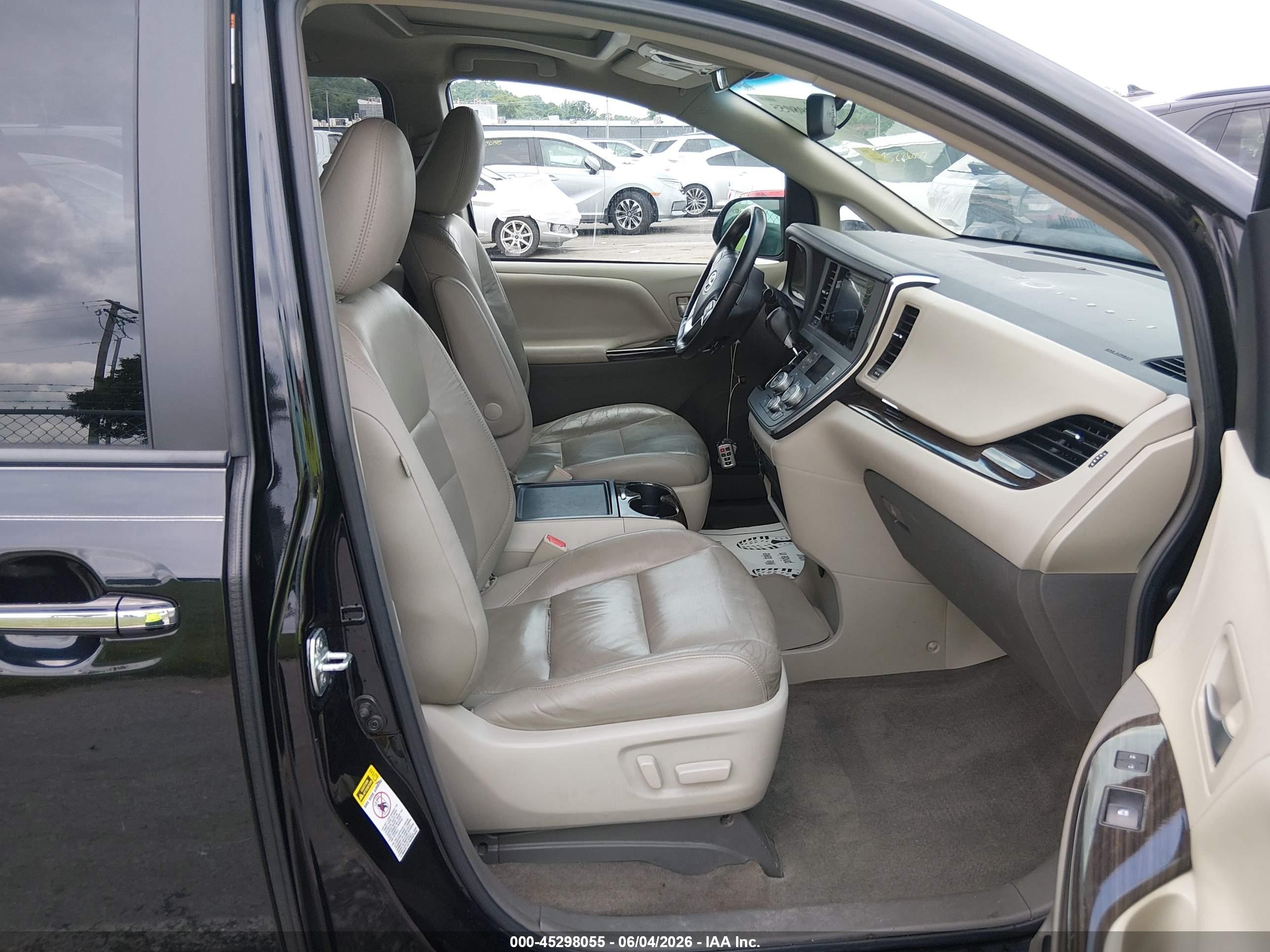 2015 Toyota Sienna Xle 8 Passenger Black vin: 5TDYK3DC8FS655080