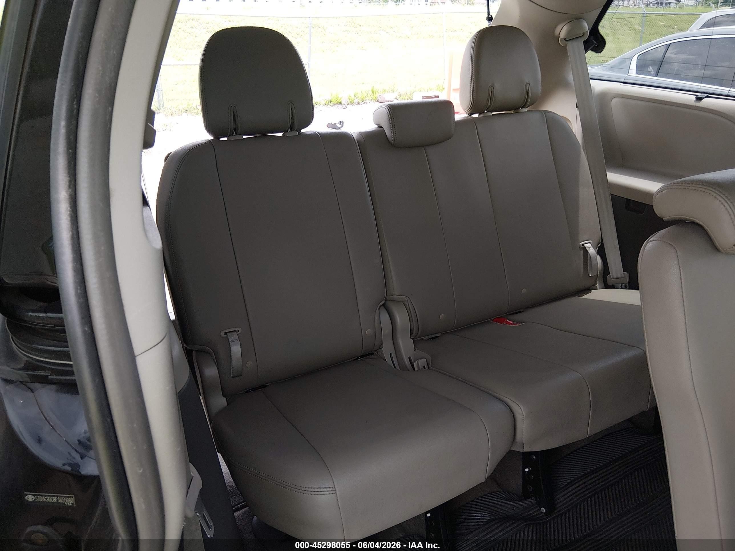 2015 Toyota Sienna Xle 8 Passenger Black vin: 5TDYK3DC8FS655080