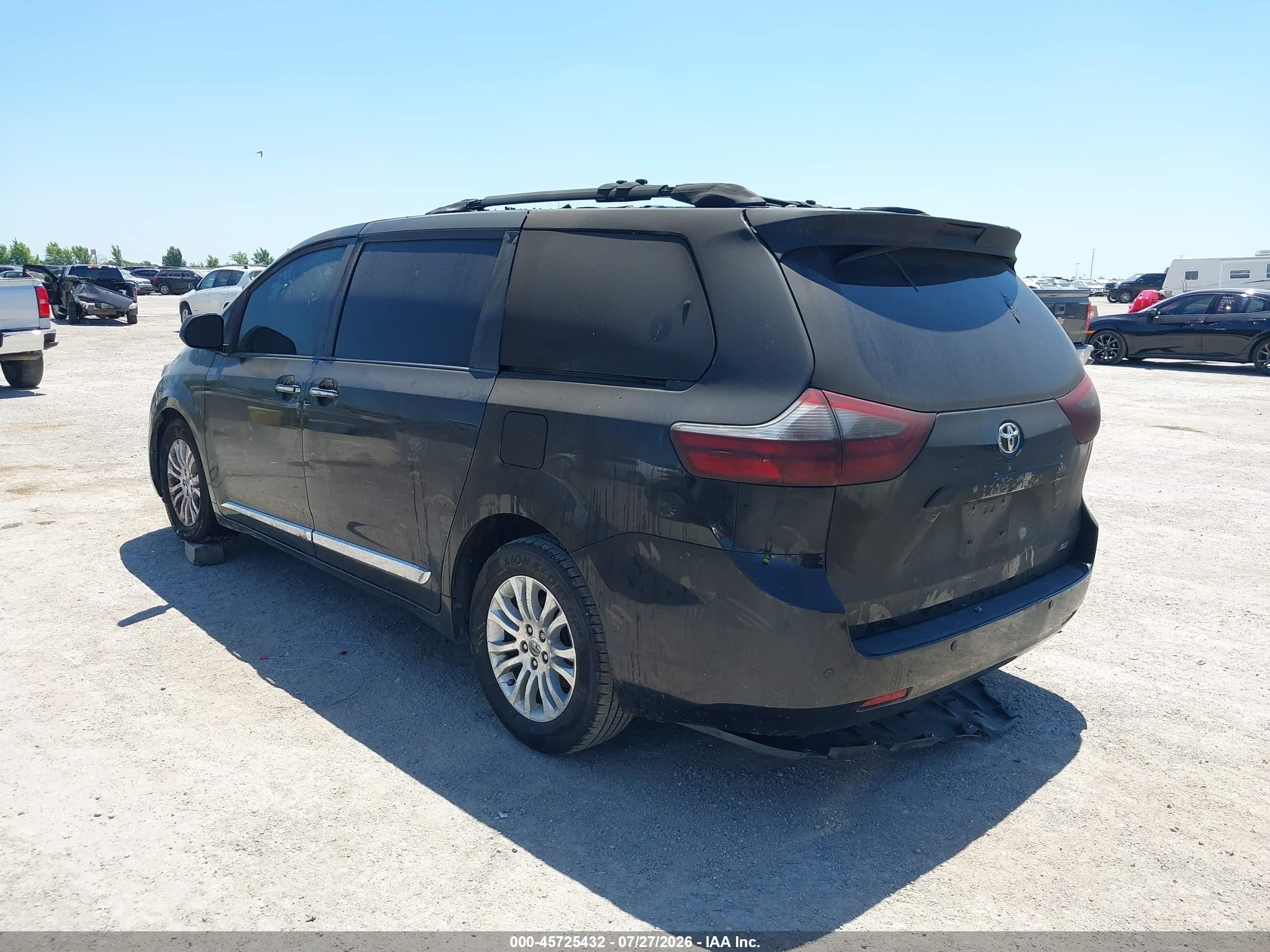 2015 Toyota Sienna Xle 8 Passenger Black vin: 5TDYK3DC8FS657816
