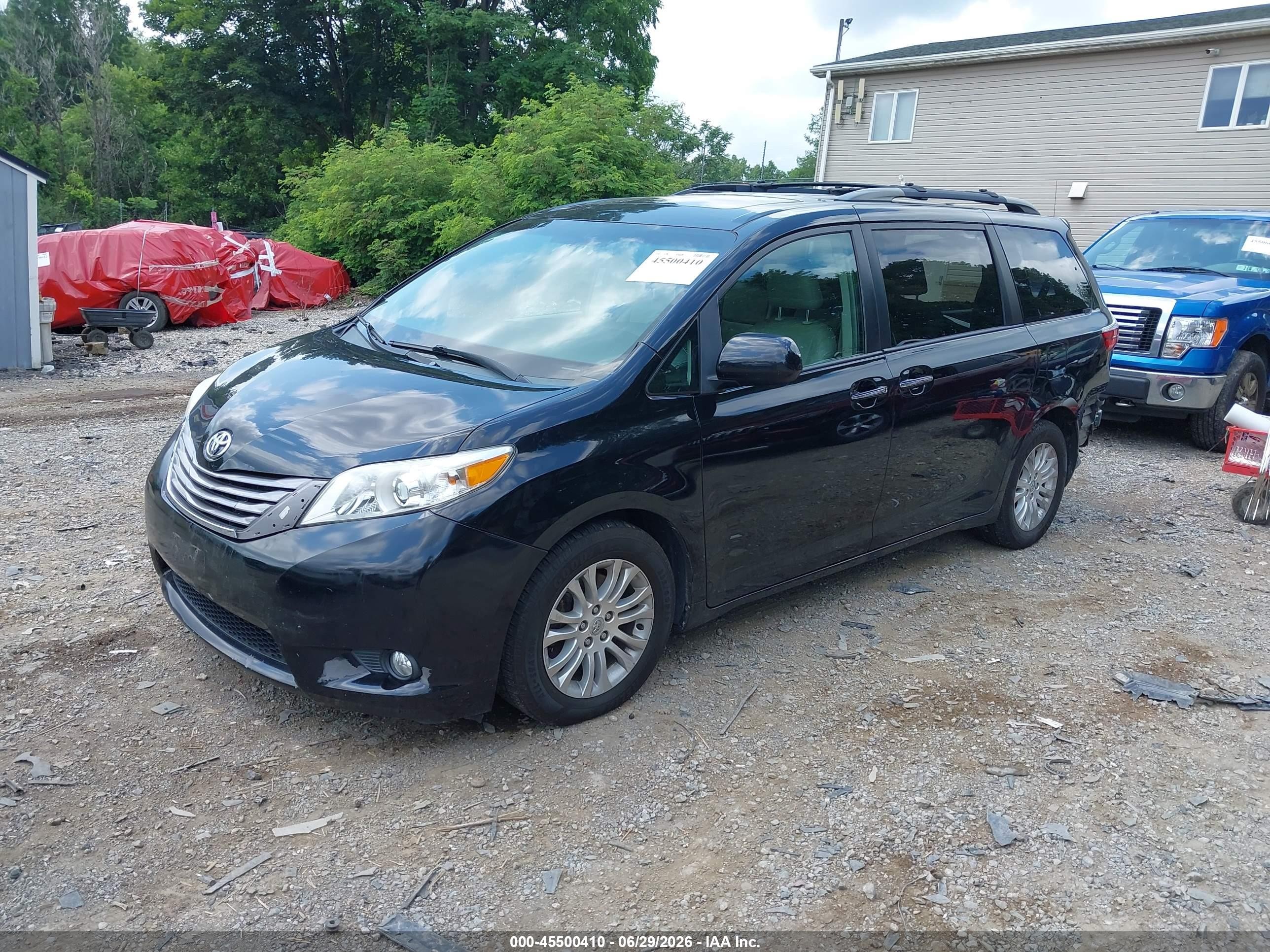 2015 Toyota Sienna Xle 8 Passenger Black vin: 5TDYK3DC8FS676494