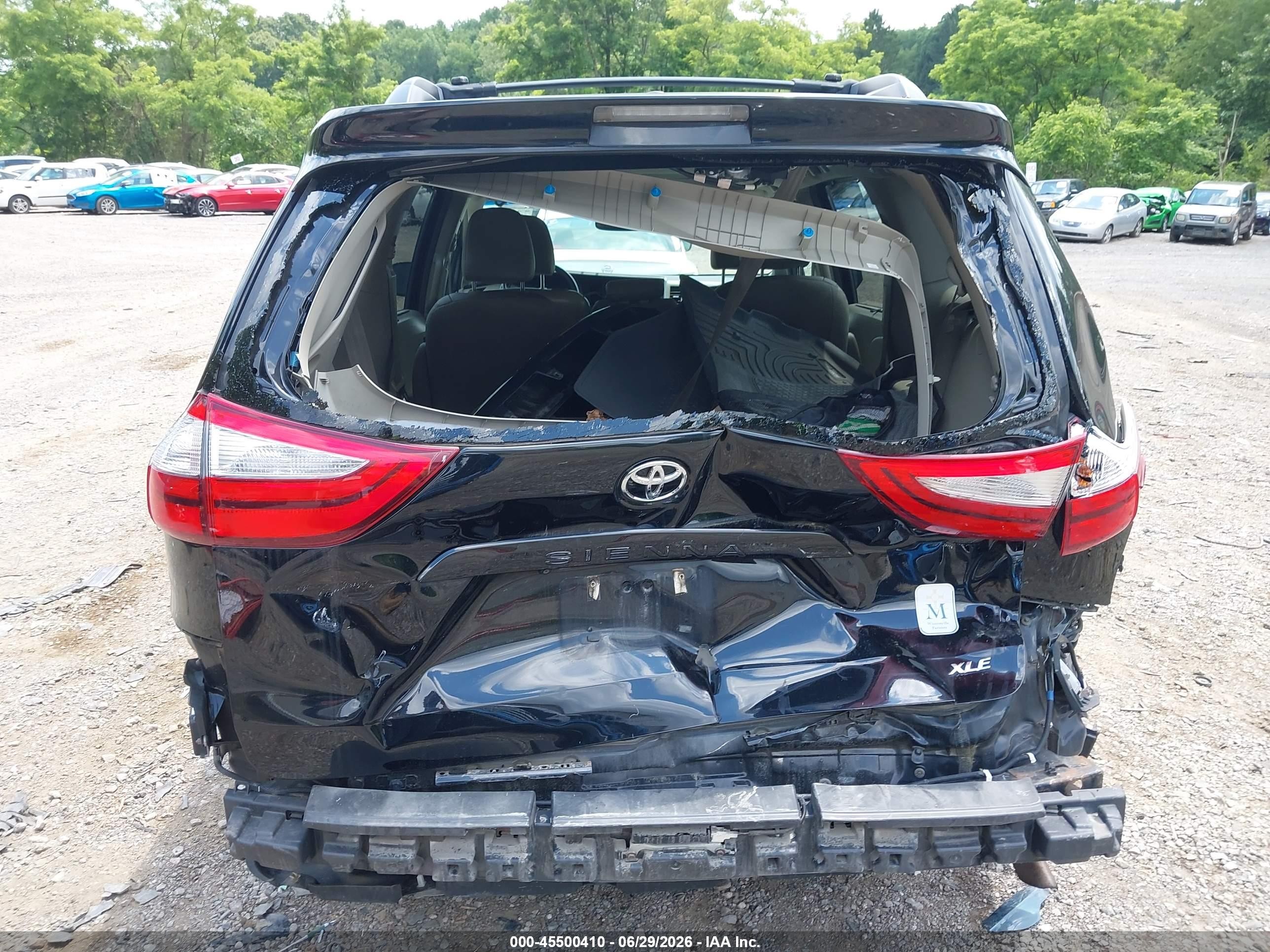 2015 Toyota Sienna Xle 8 Passenger Black vin: 5TDYK3DC8FS676494