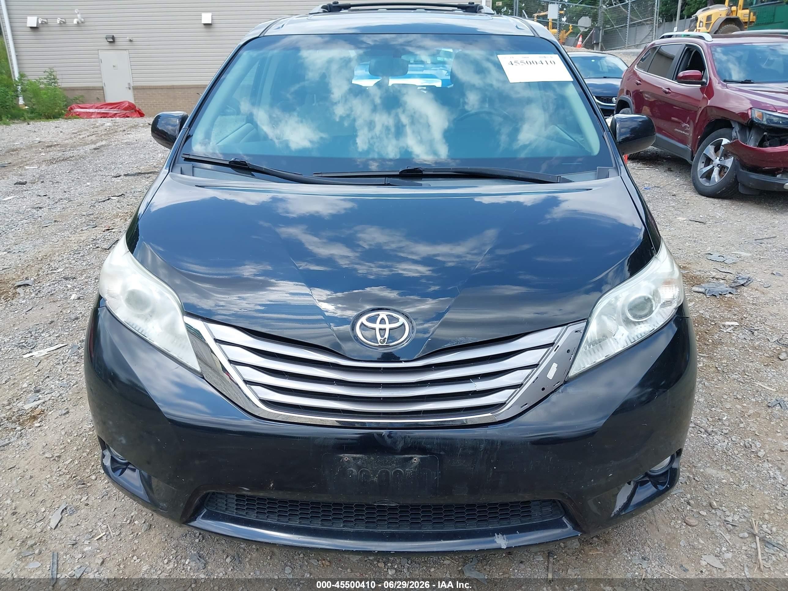 2015 Toyota Sienna Xle 8 Passenger Black vin: 5TDYK3DC8FS676494