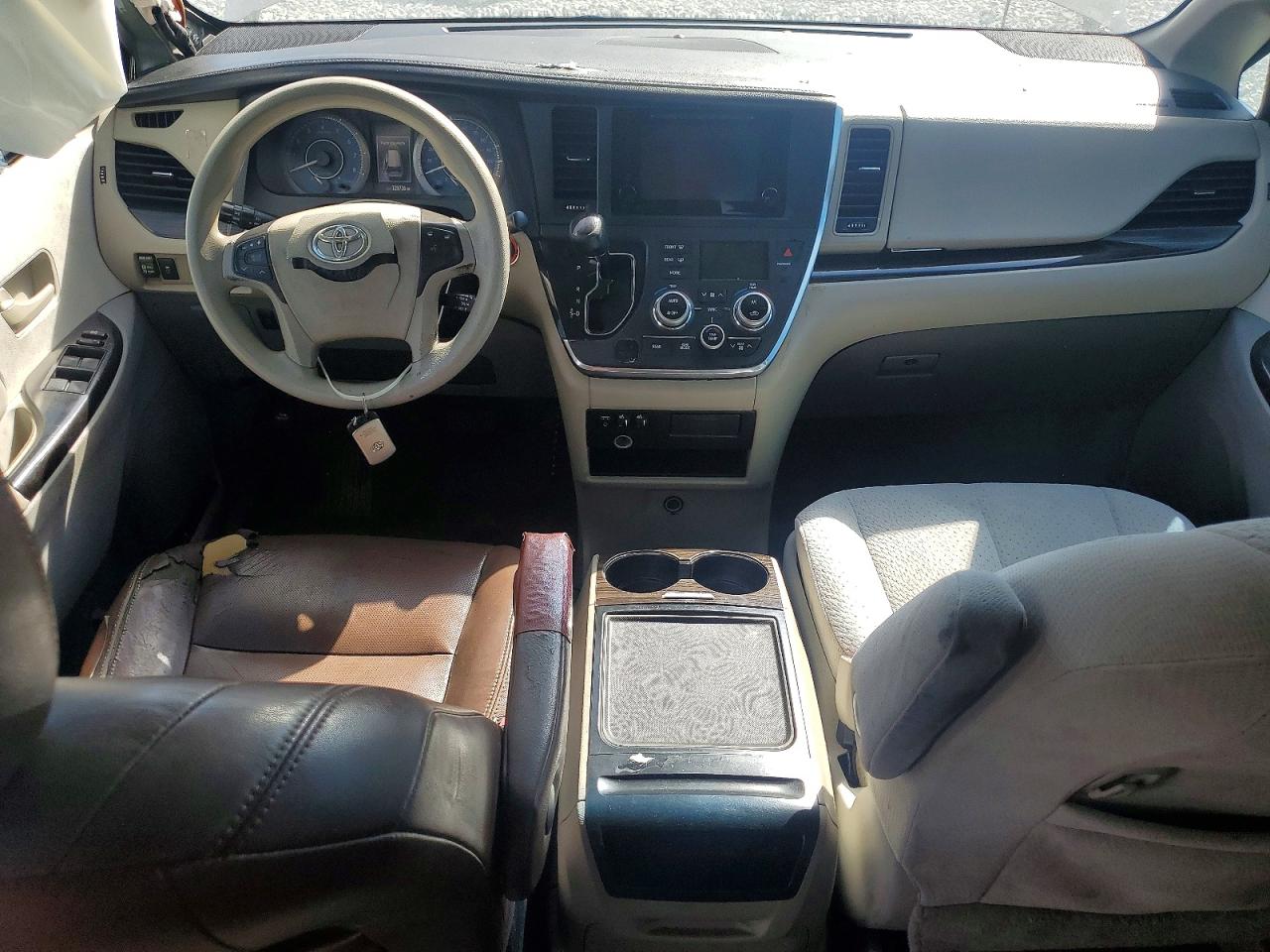 2015 Toyota Sienna Xle 8-passenger Beige vin: 5TDYK3DC8FS688872
