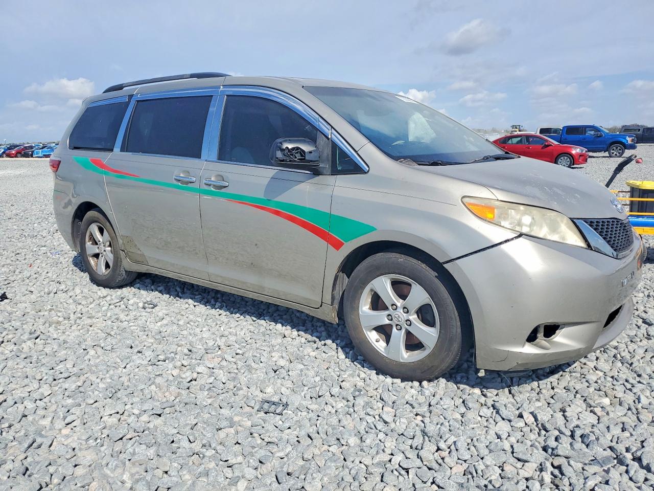 2015 Toyota Sienna Xle 8-passenger Beige vin: 5TDYK3DC8FS688872