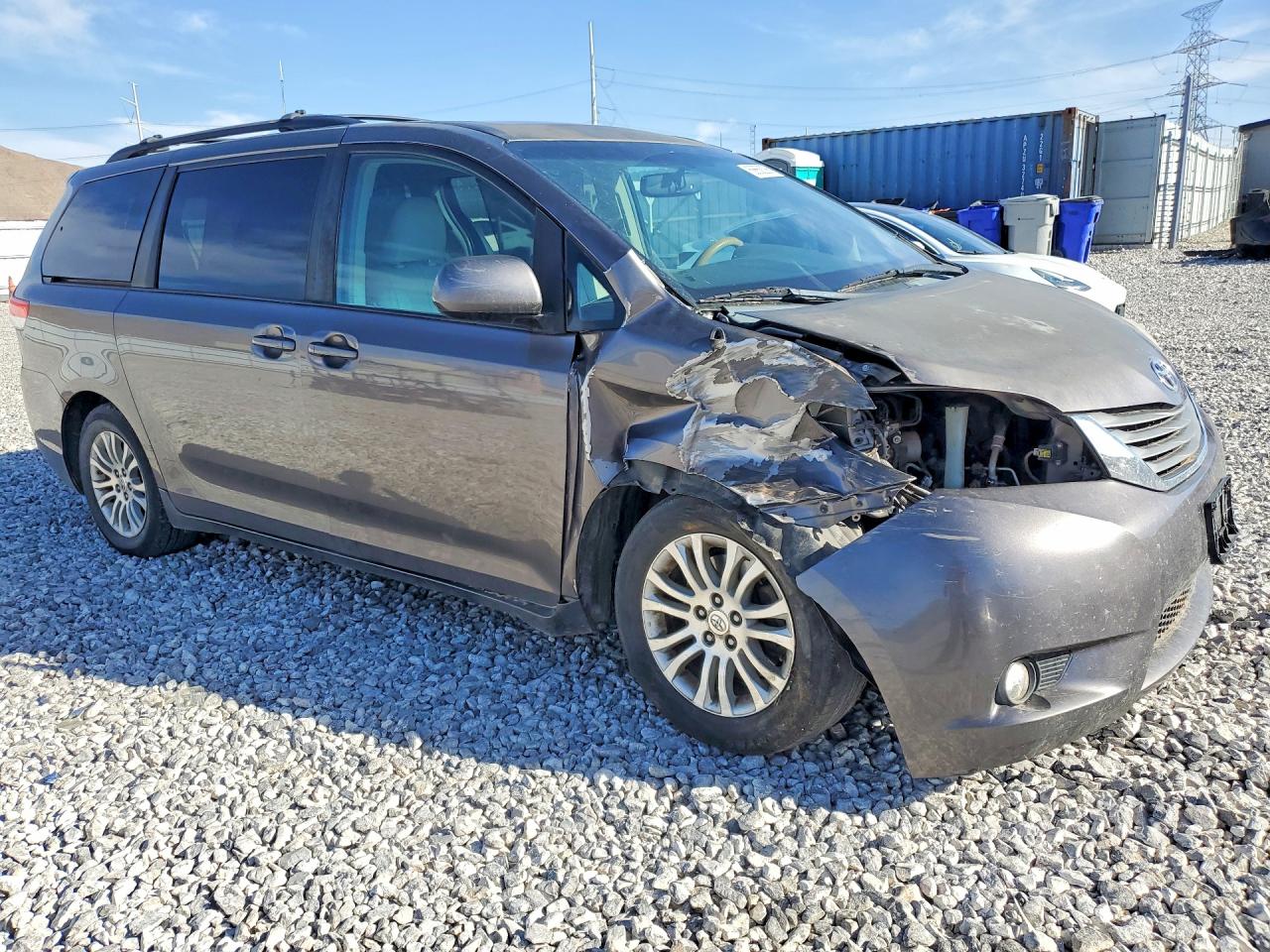 2011 Toyota Sienna Xle 8-passenger Gray vin: 5TDYK3DC9BS020556