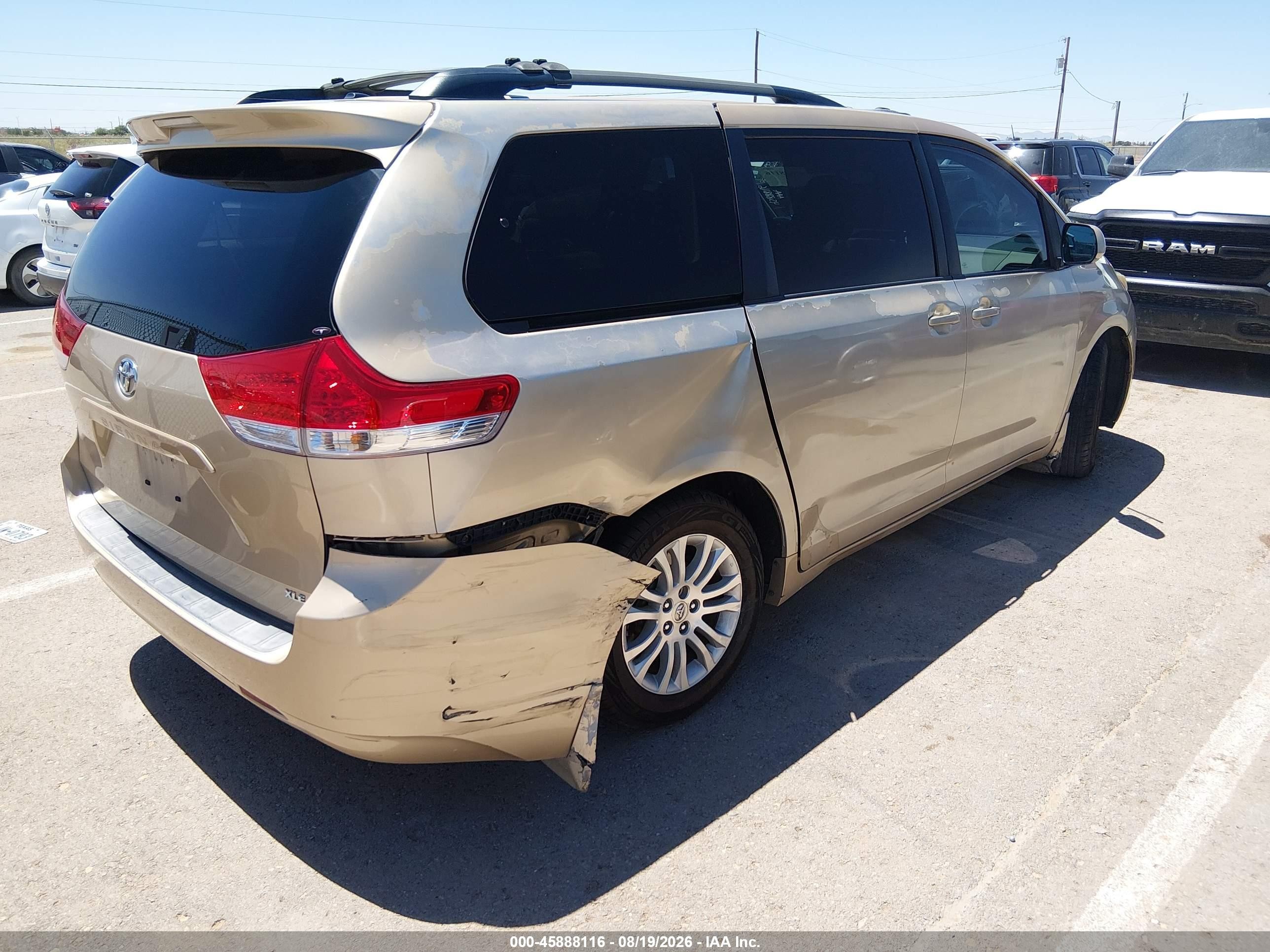 2011 Toyota Sienna Xle V6 Tan vin: 5TDYK3DC9BS108622