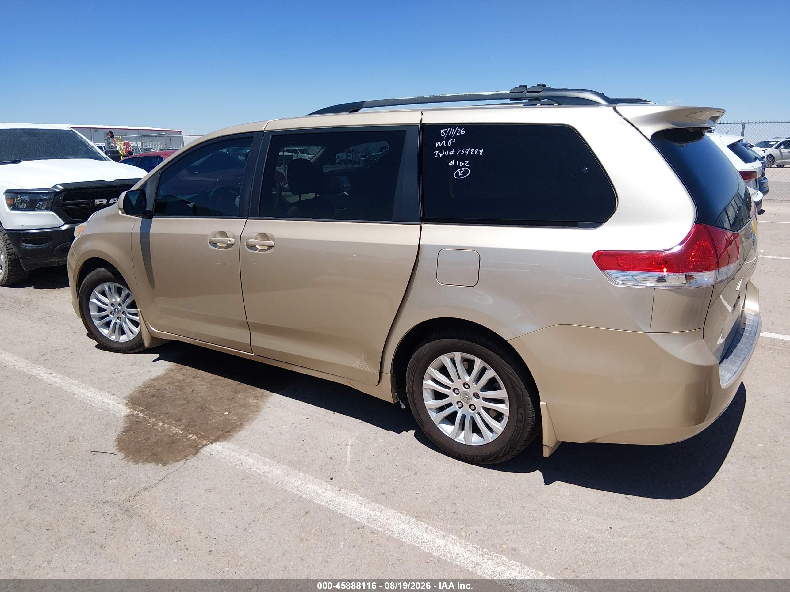 2011 Toyota Sienna Xle V6 Tan vin: 5TDYK3DC9BS108622