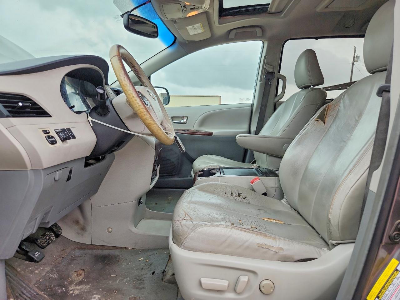 2012 Toyota Sienna Xle 8-passenger Gray vin: 5TDYK3DC9CS201092