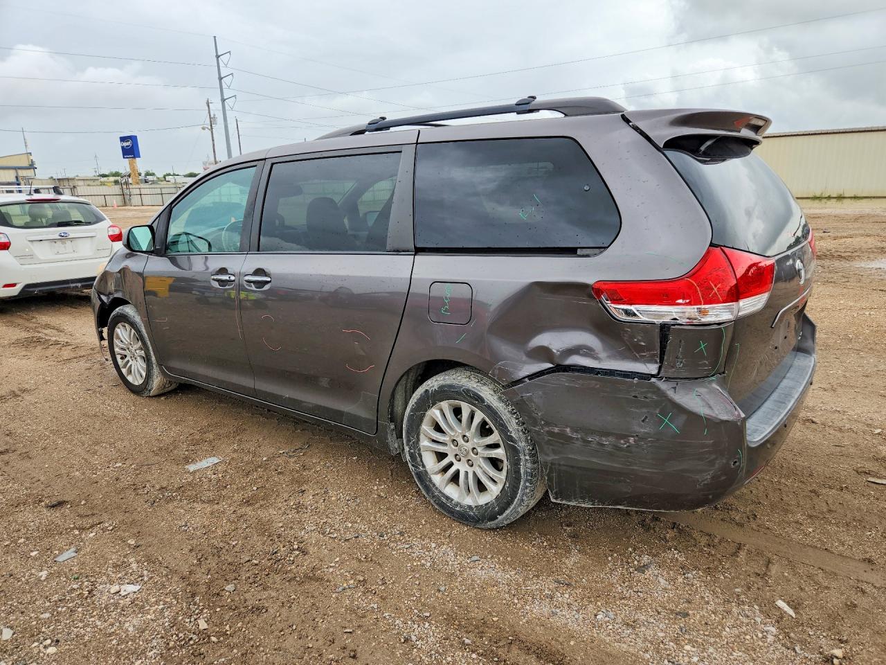 2012 Toyota Sienna Xle 8-passenger Gray vin: 5TDYK3DC9CS201092