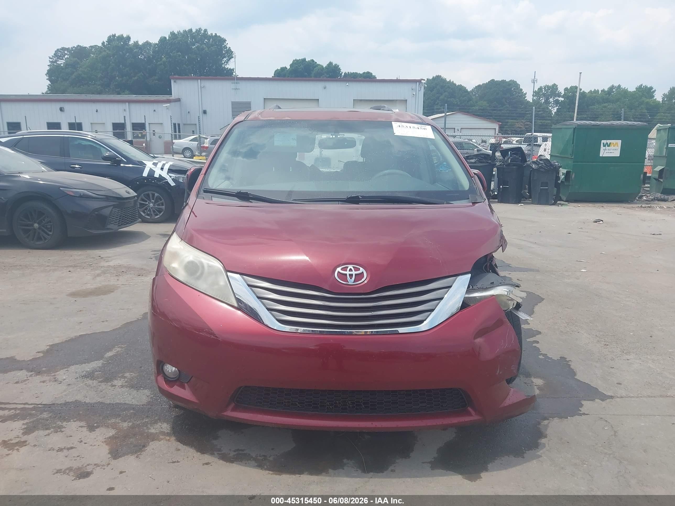 2012 Toyota Sienna Xle V6 8 Passenger Red vin: 5TDYK3DC9CS225943