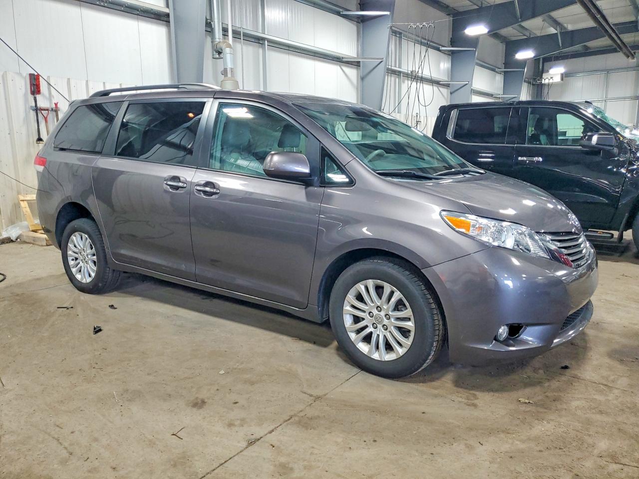 2012 Toyota Sienna Xle 7-passenger Auto Access Se Gray vin: 5TDYK3DC9CS227935