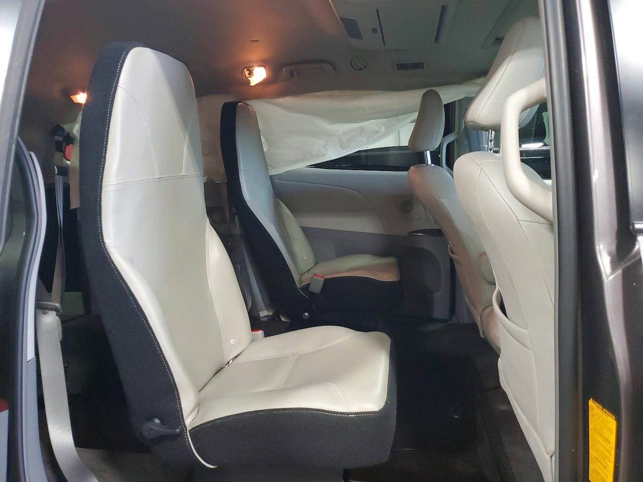 2012 Toyota Sienna Xle 7-passenger Auto Access Se Gray vin: 5TDYK3DC9CS227935
