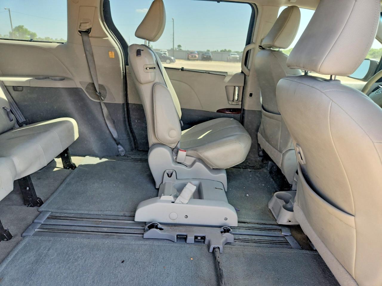 2012 Toyota Sienna Xle 8-passenger Blue vin: 5TDYK3DC9CS240989