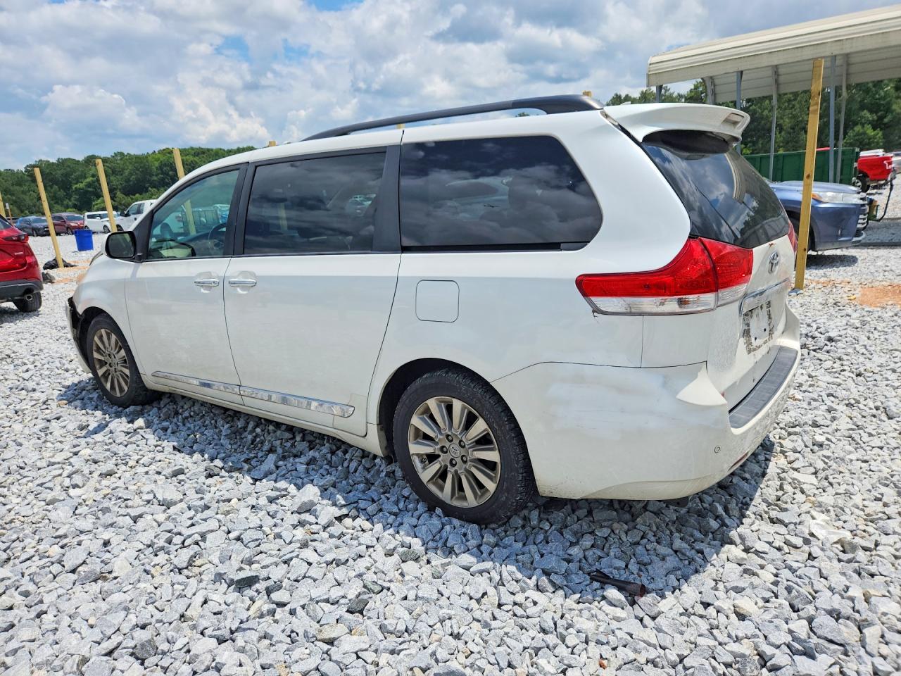 2012 Toyota Sienna Limited 7-passenger White vin: 5TDYK3DC9CS263642