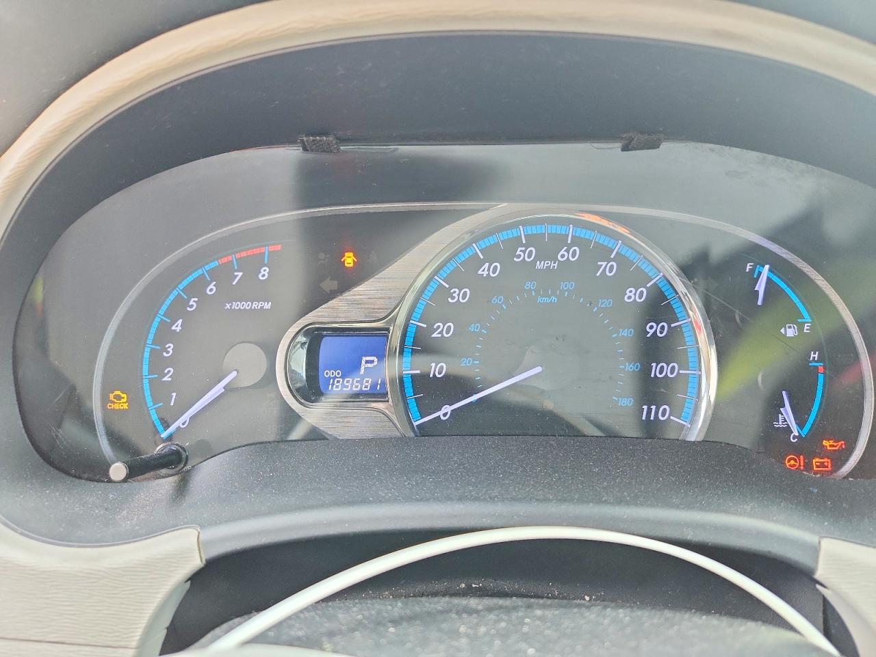 2012 Toyota Sienna Xle 8-passenger Silver vin: 5TDYK3DC9CS266766